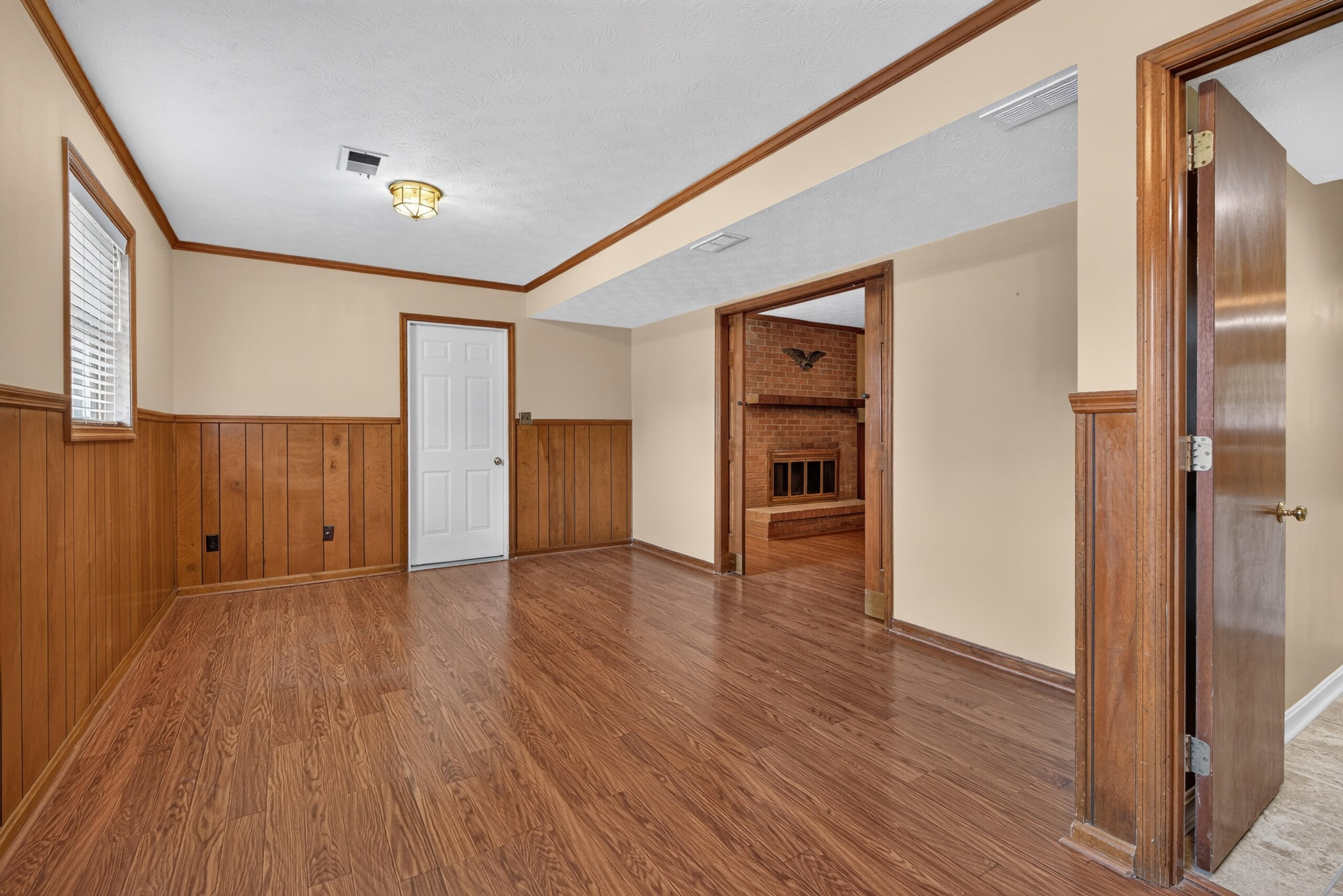 916 Edgewater Drive Property Photo 27
