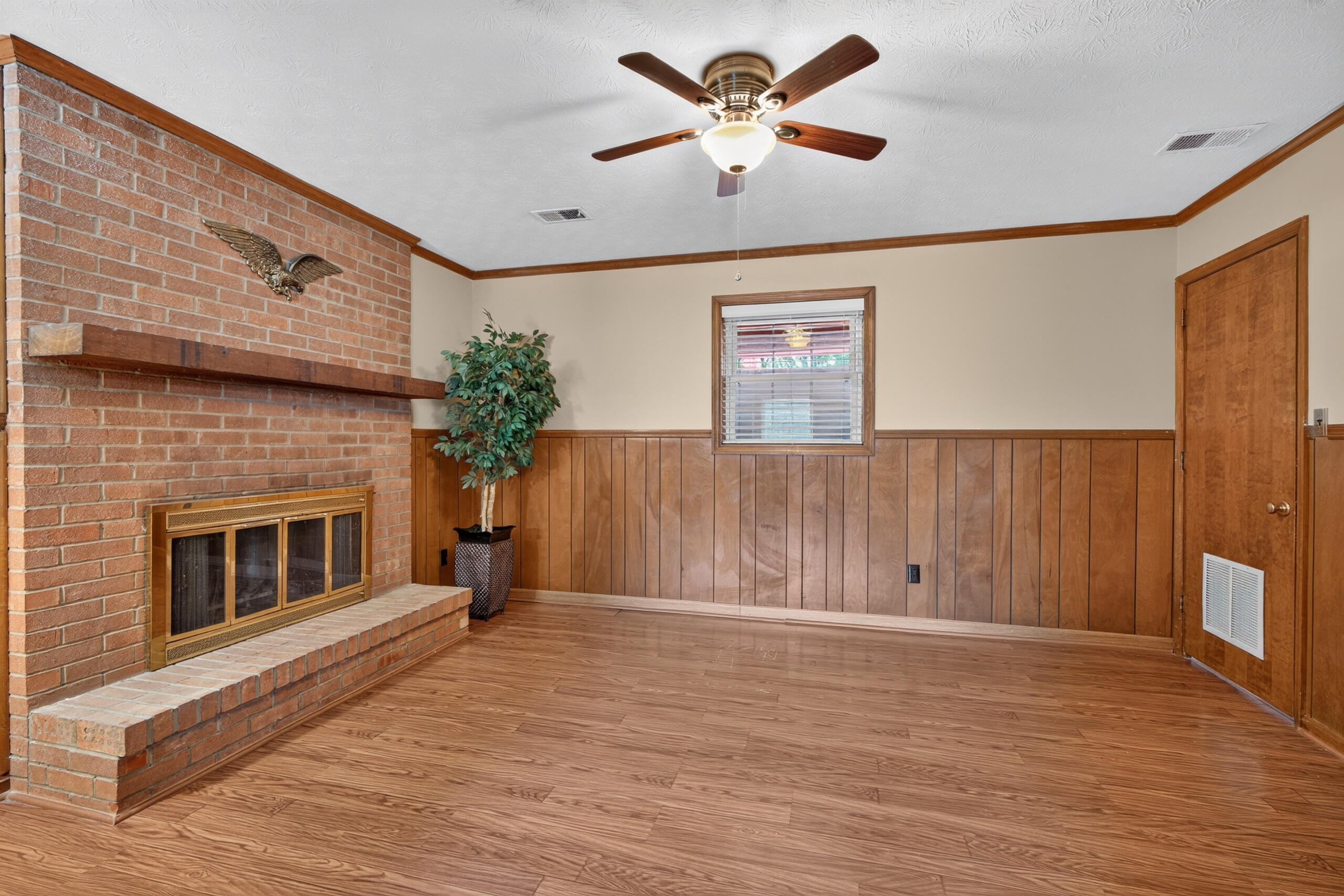 916 Edgewater Drive Property Photo 31