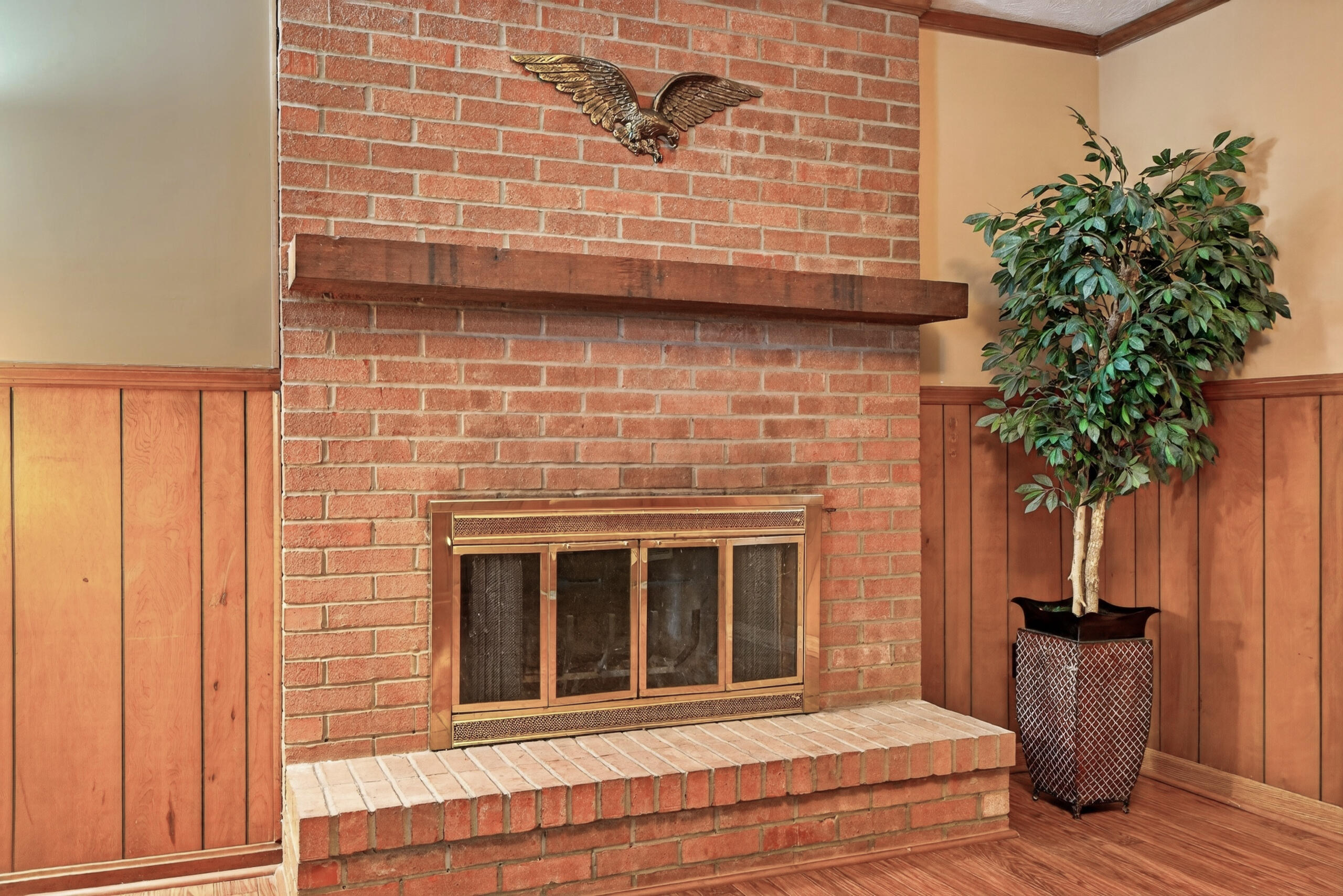 916 Edgewater Drive Property Photo 32