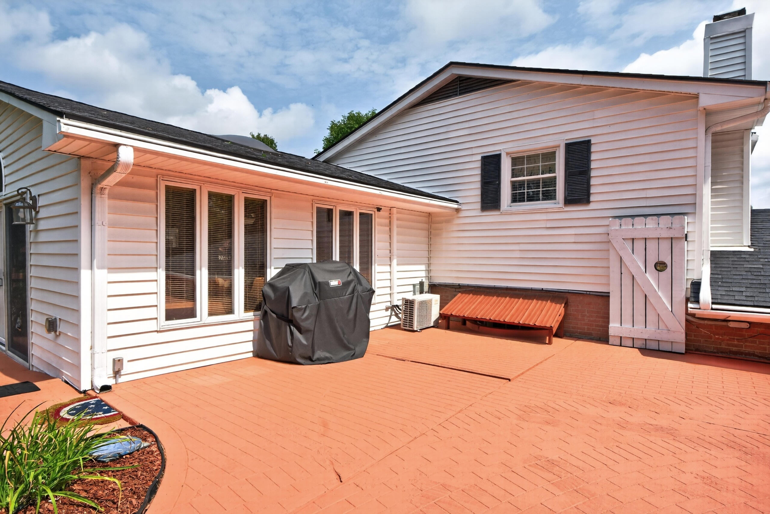 916 Edgewater Drive Property Photo 39