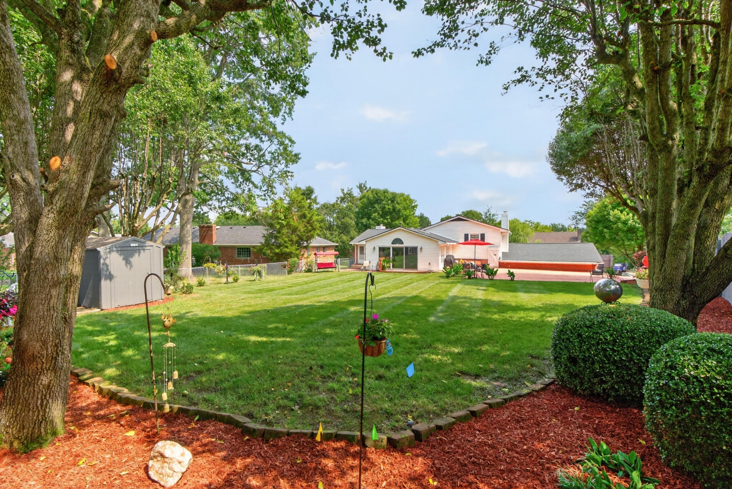 916 Edgewater Drive Property Photo 45