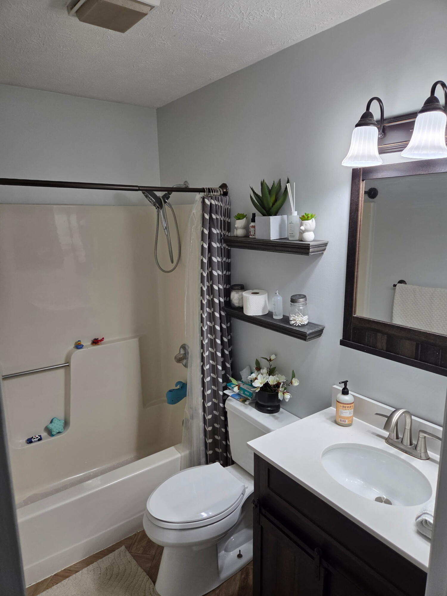 131 Echo Springs Drive Property Photo 21