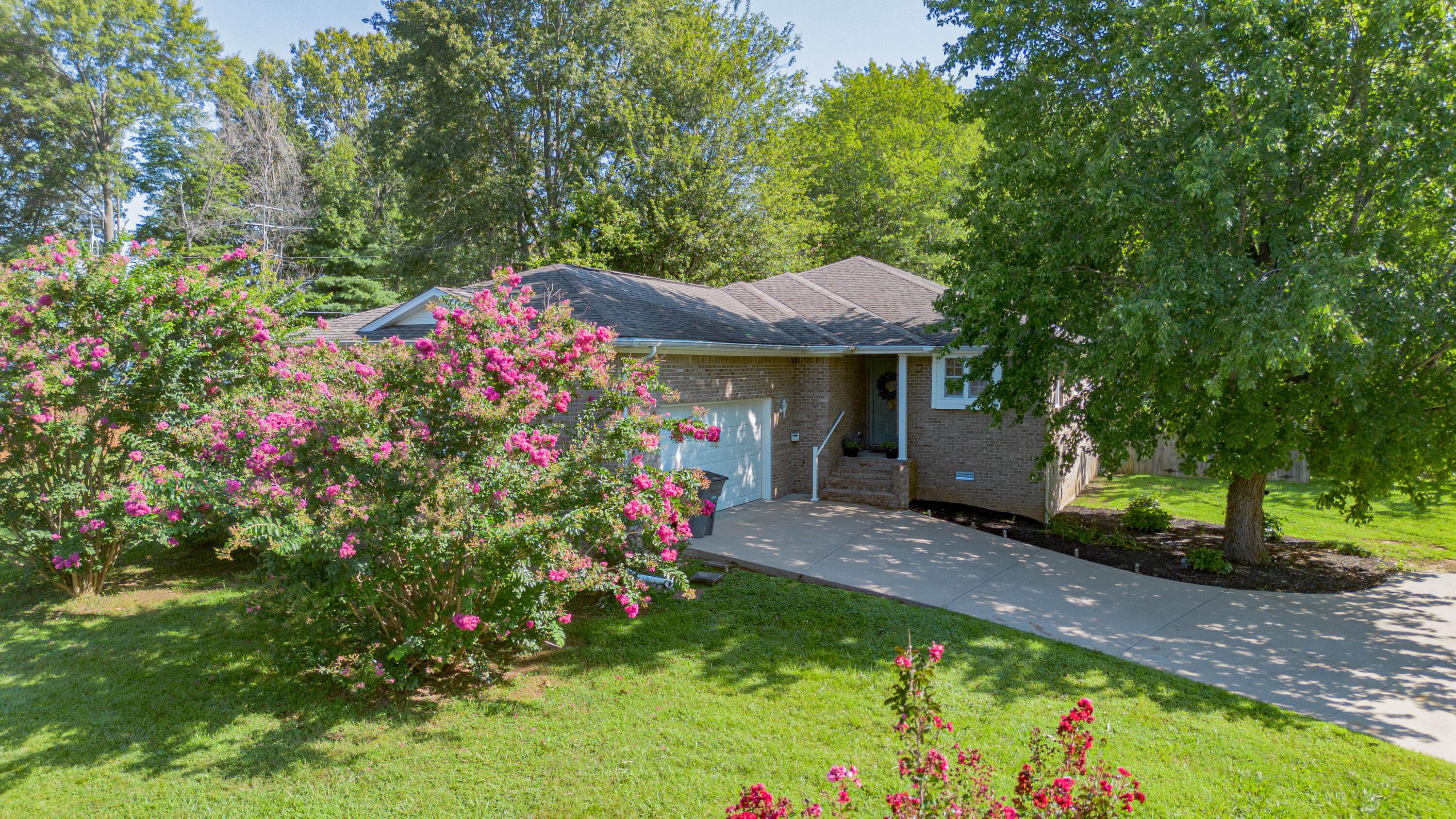 7045 Foxborough Lane Property Photo 1