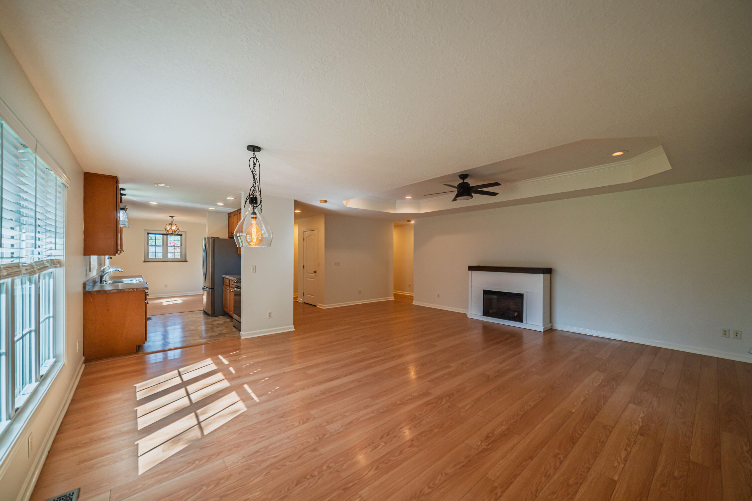 7045 Foxborough Lane Property Photo 8
