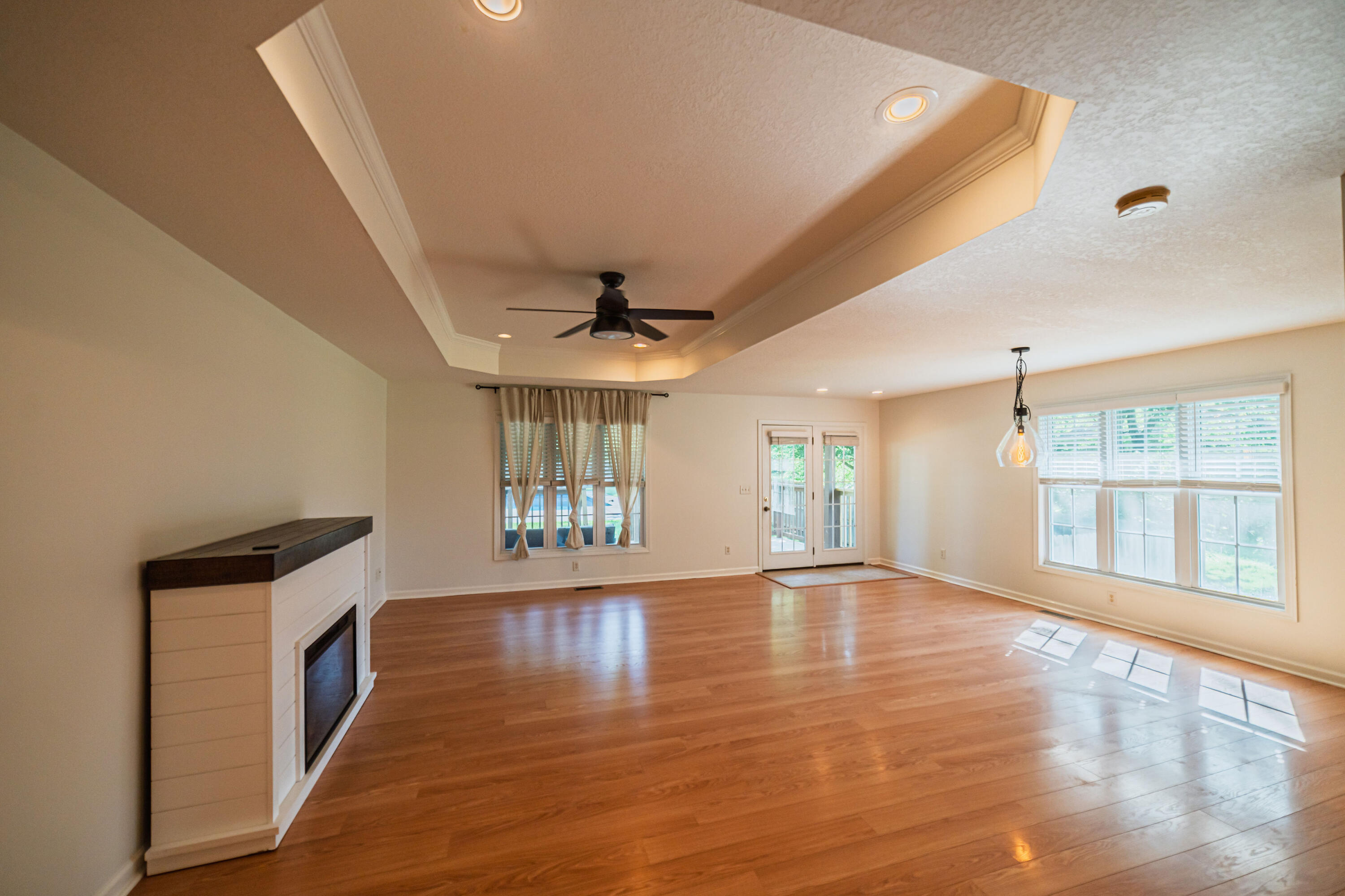 7045 Foxborough Lane Property Photo 9