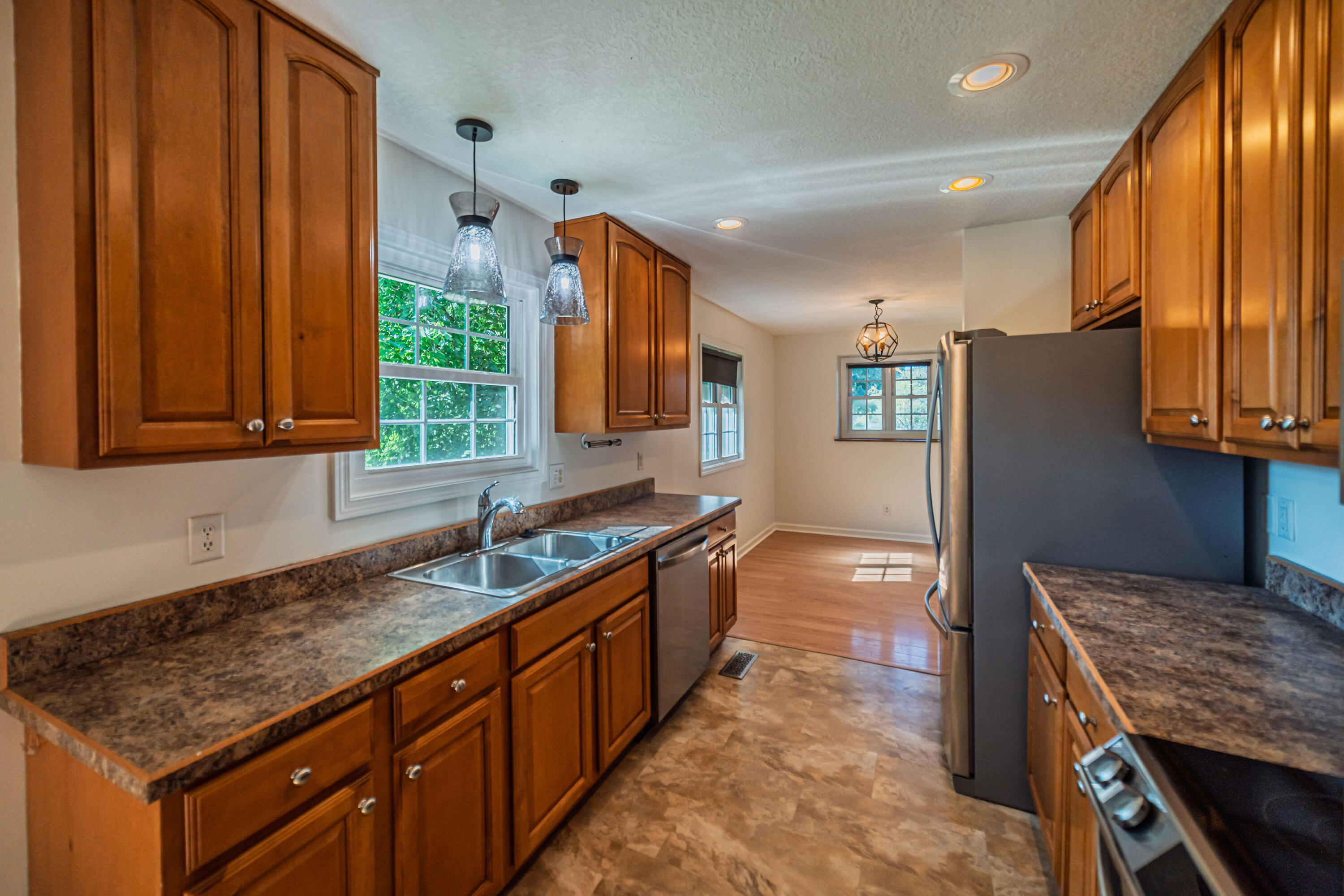 7045 Foxborough Lane Property Photo 11