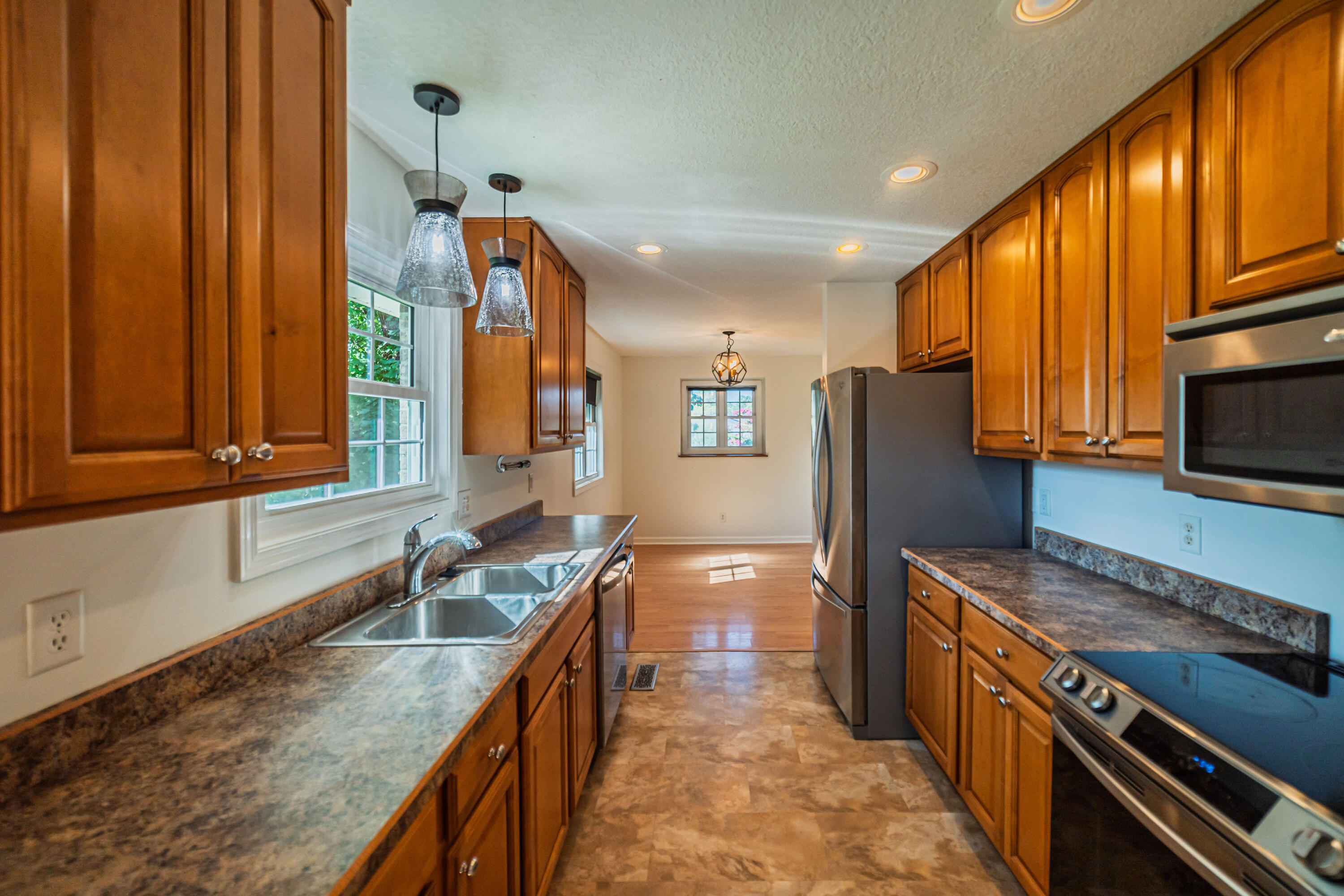 7045 Foxborough Lane Property Photo 13