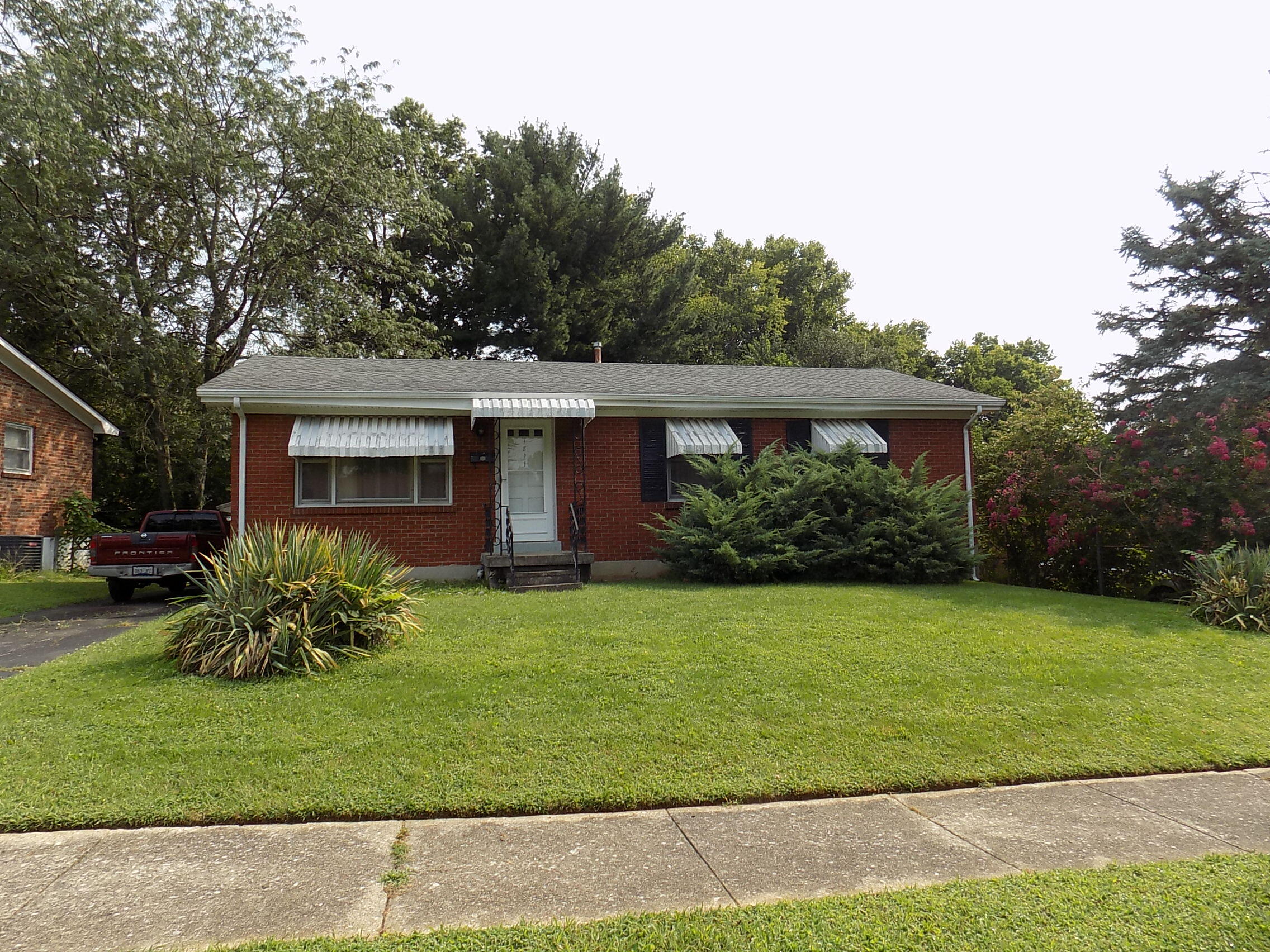 1811 Raleigh Road Property Photo 1