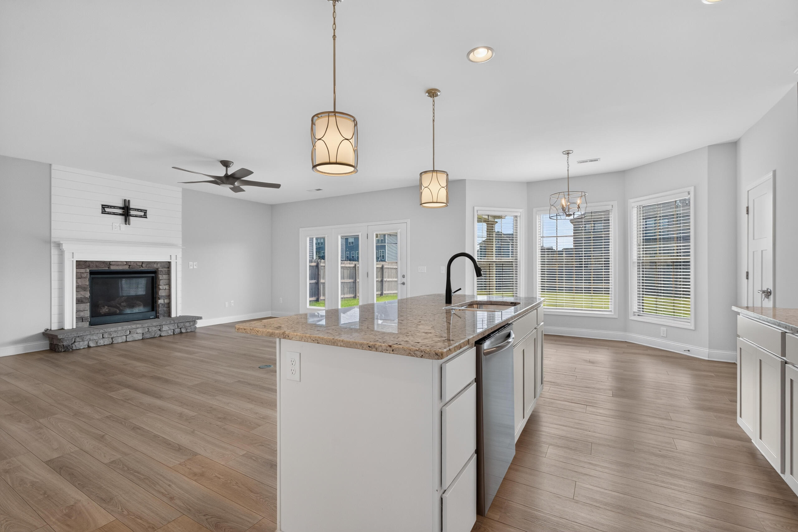 2291 Calendula Road Property Photo 15