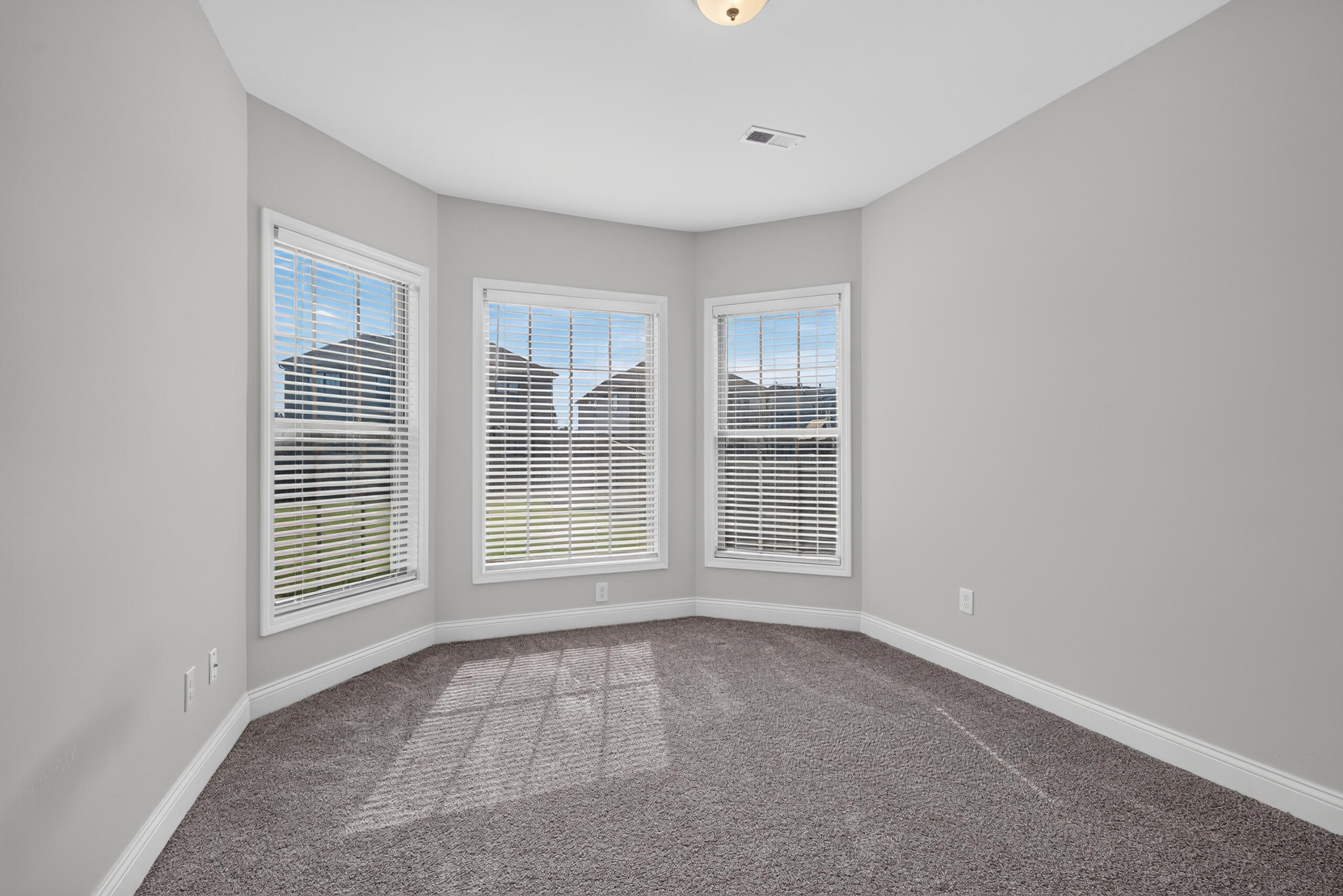 2291 Calendula Road Property Photo 18