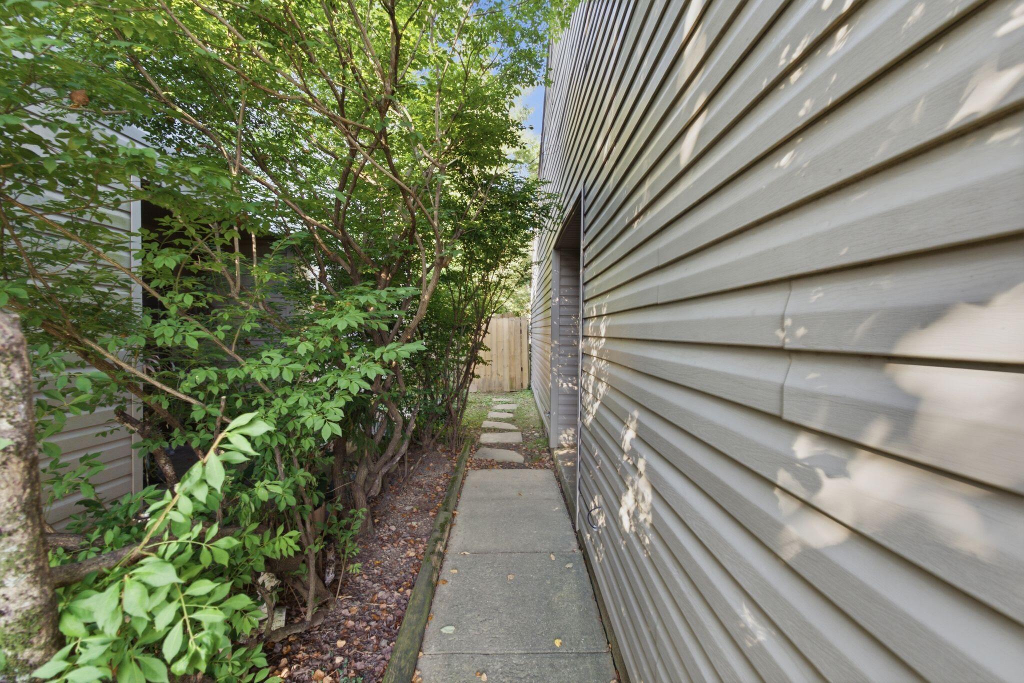 3333 Royal Wood Road Property Photo 4