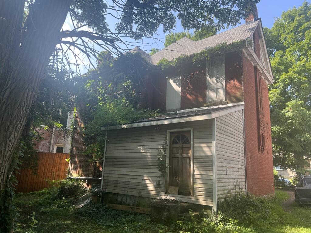 229 Rand Avenue Property Photo 3