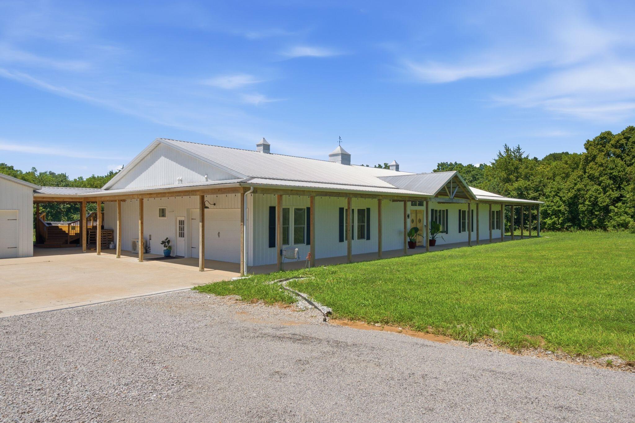181 Hidden Creek Drive Property Photo 4