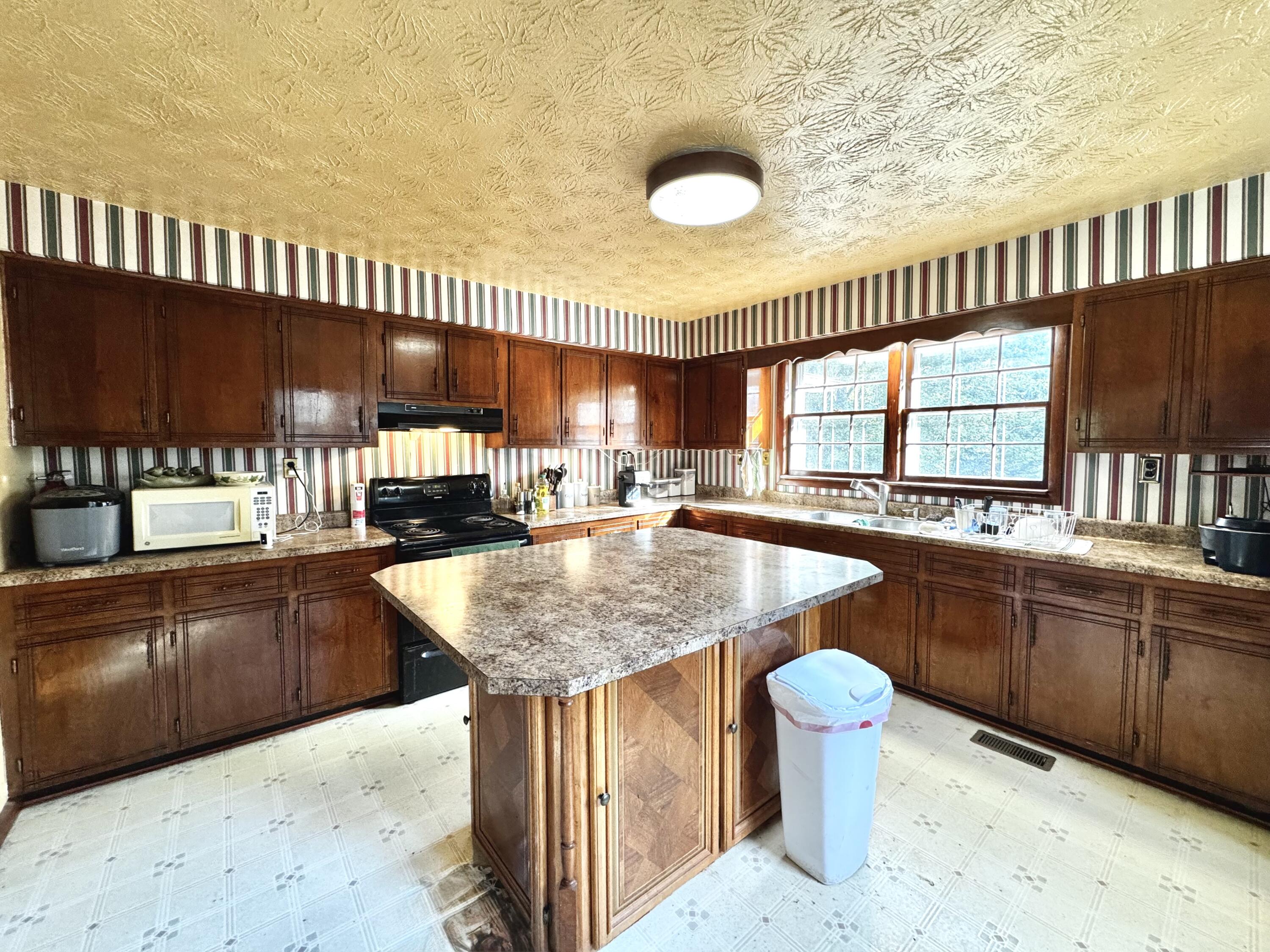 226 Bull Run Spur Rd Property Photo 4
