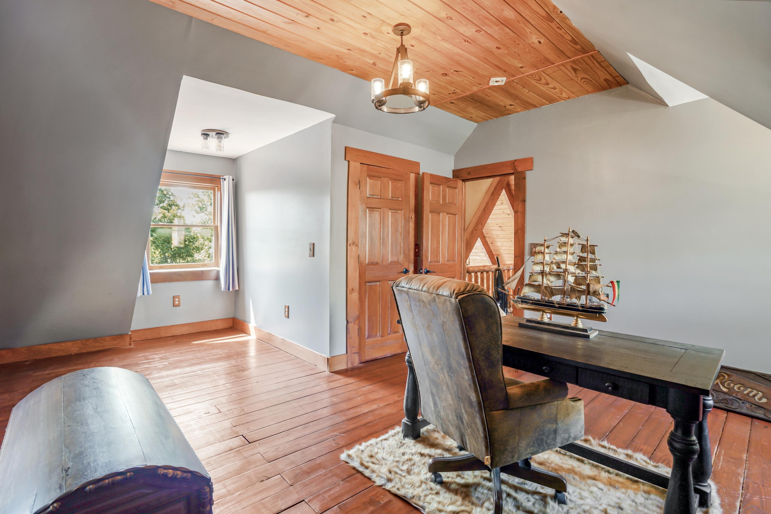 396 Laurel Wood Drive Property Photo 15