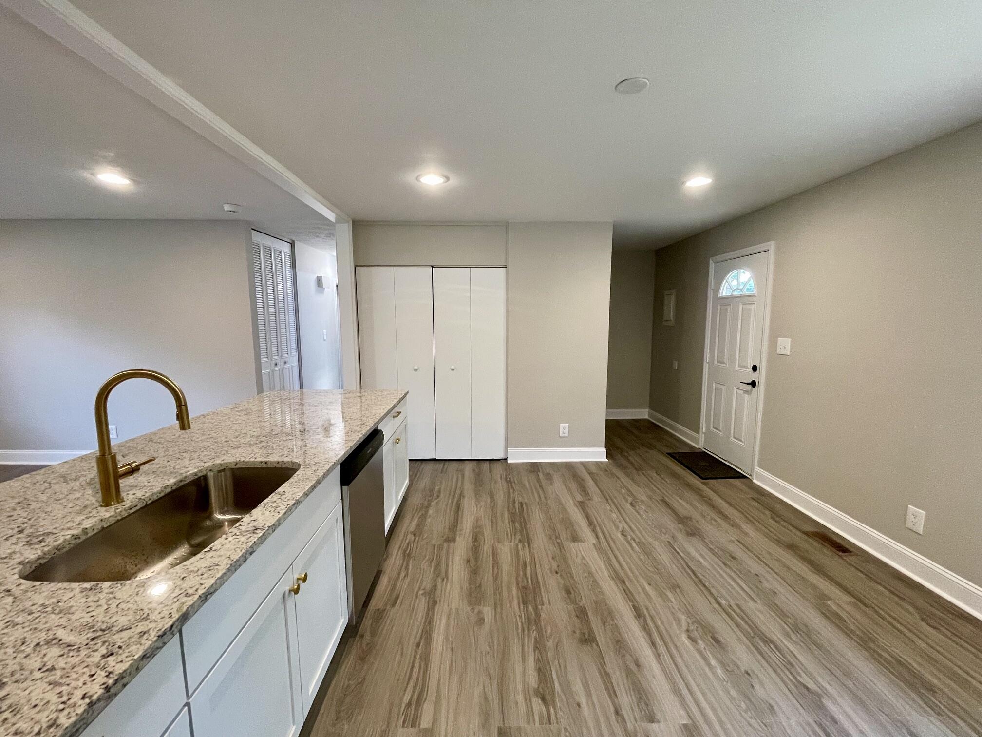 3255 Sutherland Drive Property Photo 8