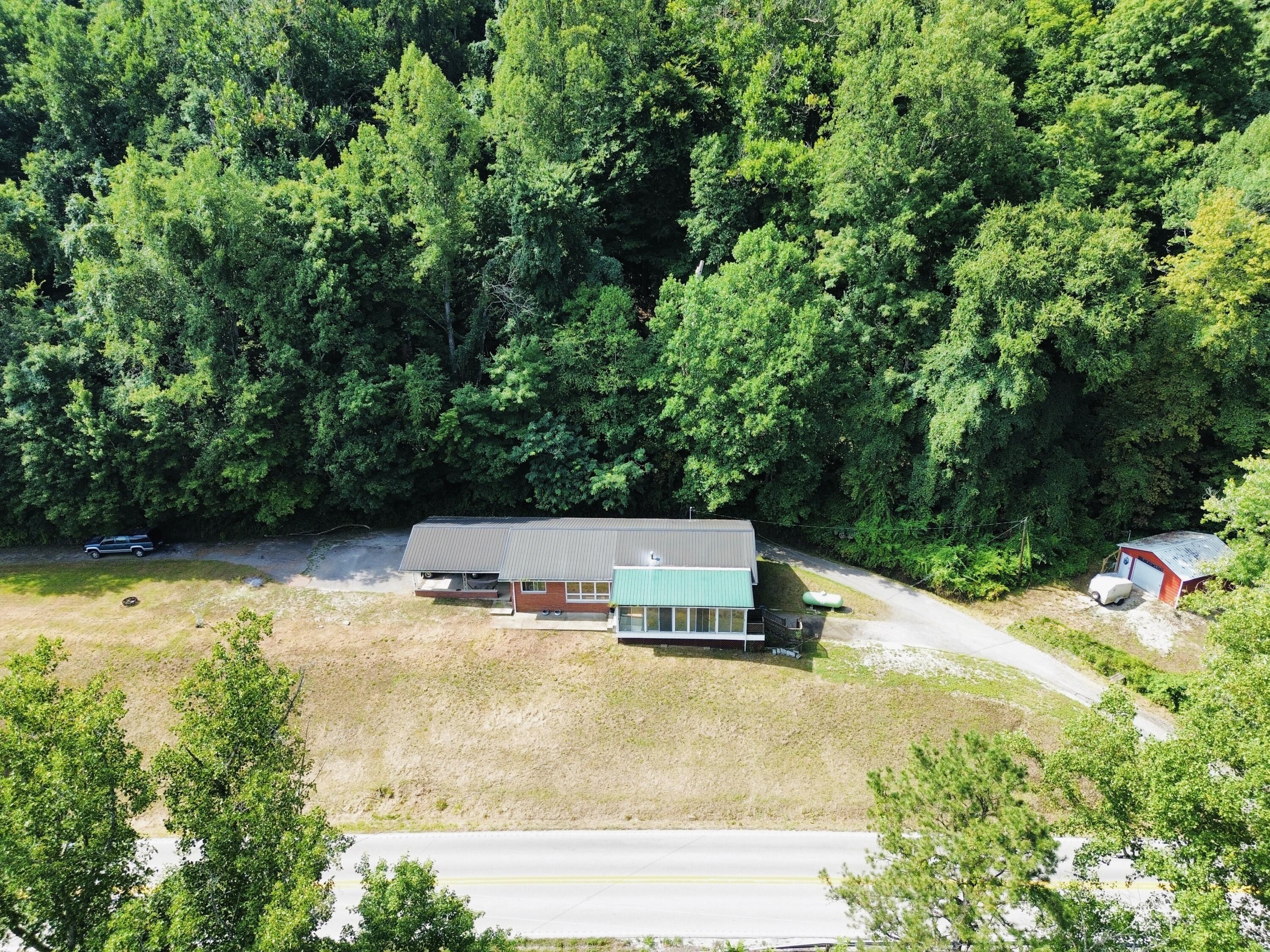 1556 Ky-8 Property Photo 2