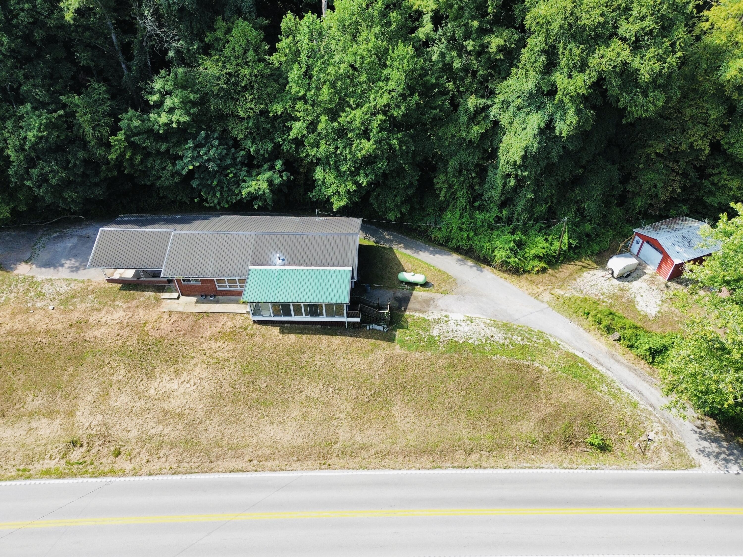 1556 Ky-8 Property Photo 5