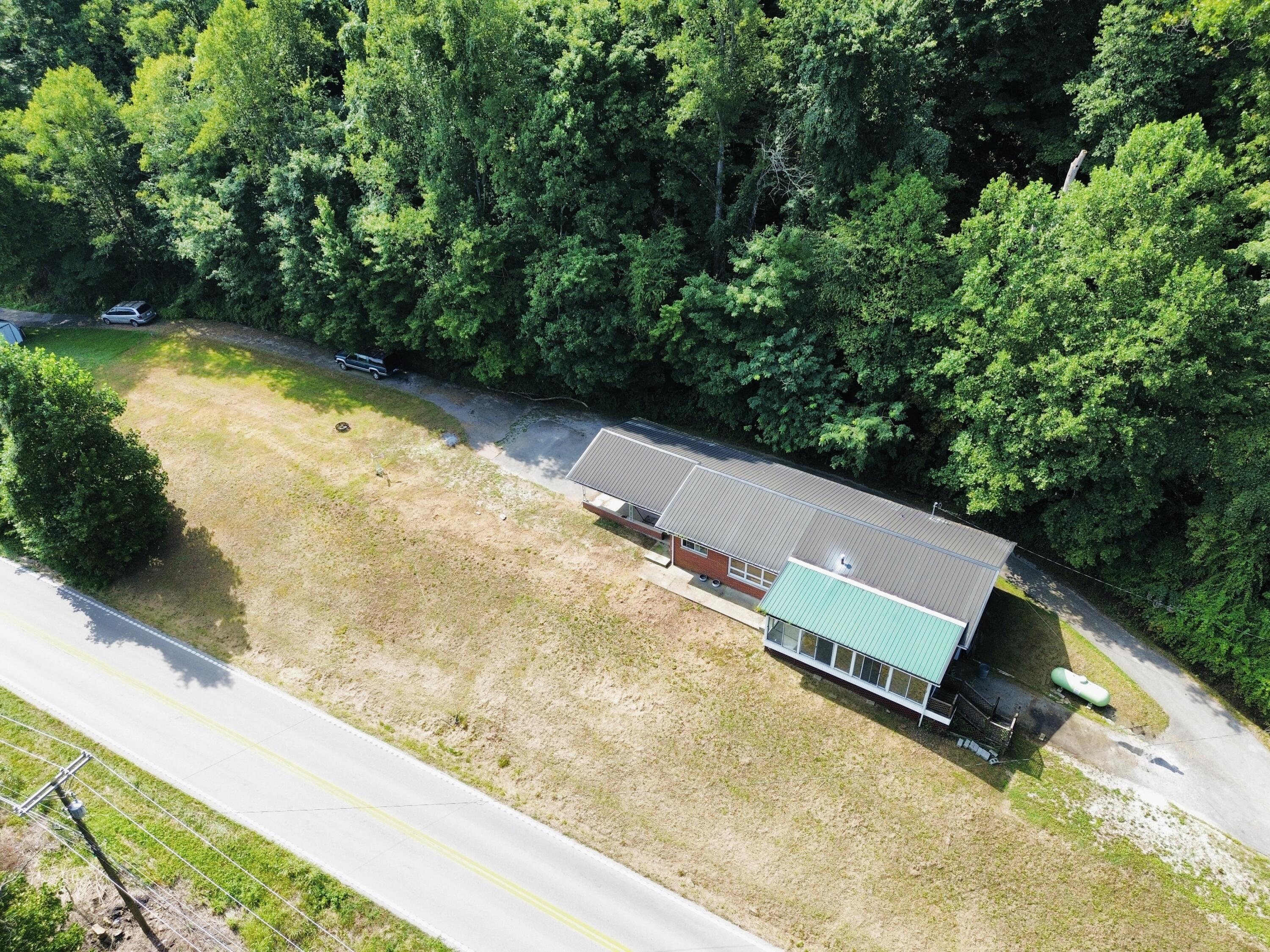 1556 Ky-8 Property Photo 6