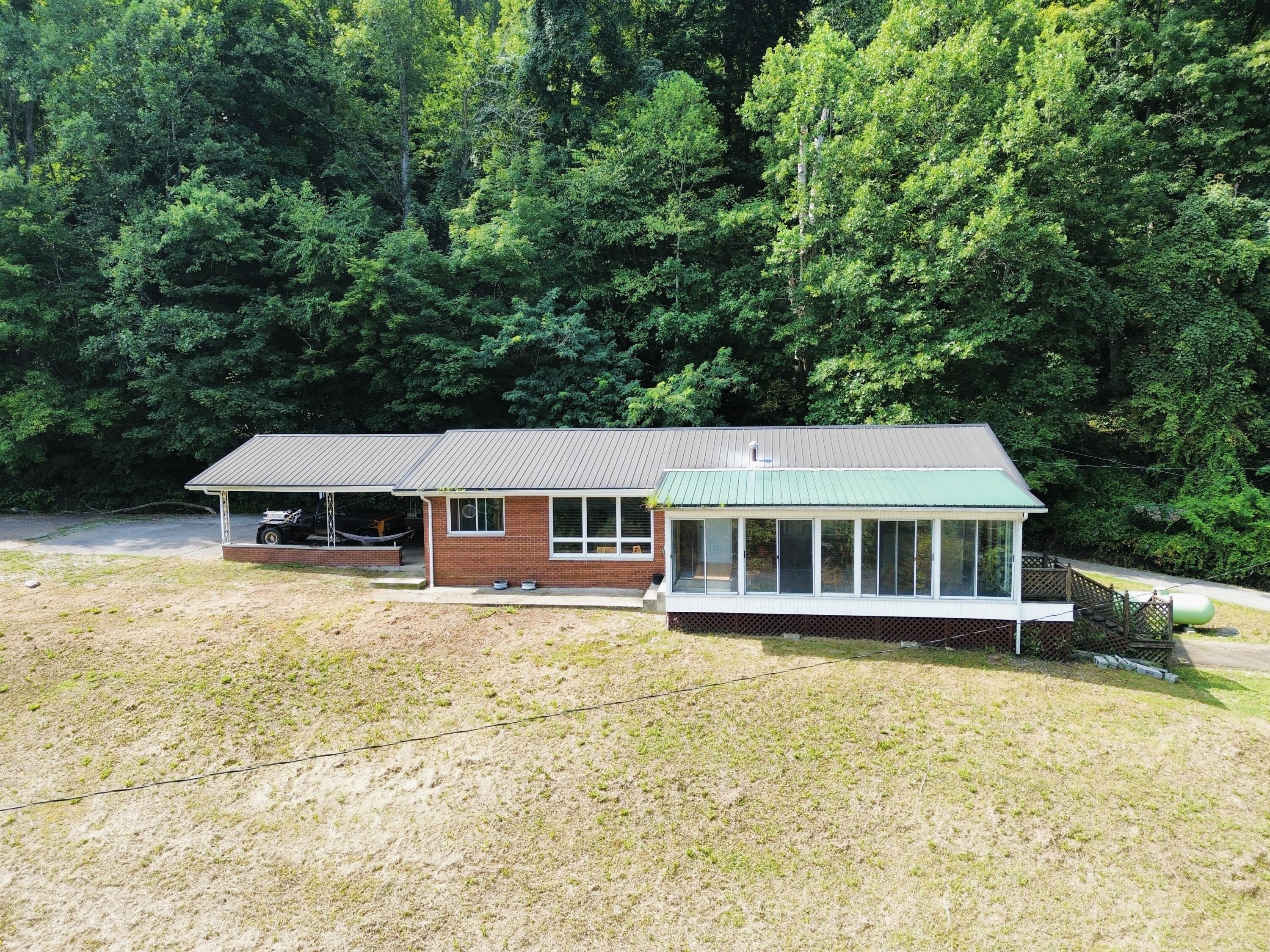 1556 Ky-8 Property Photo 9