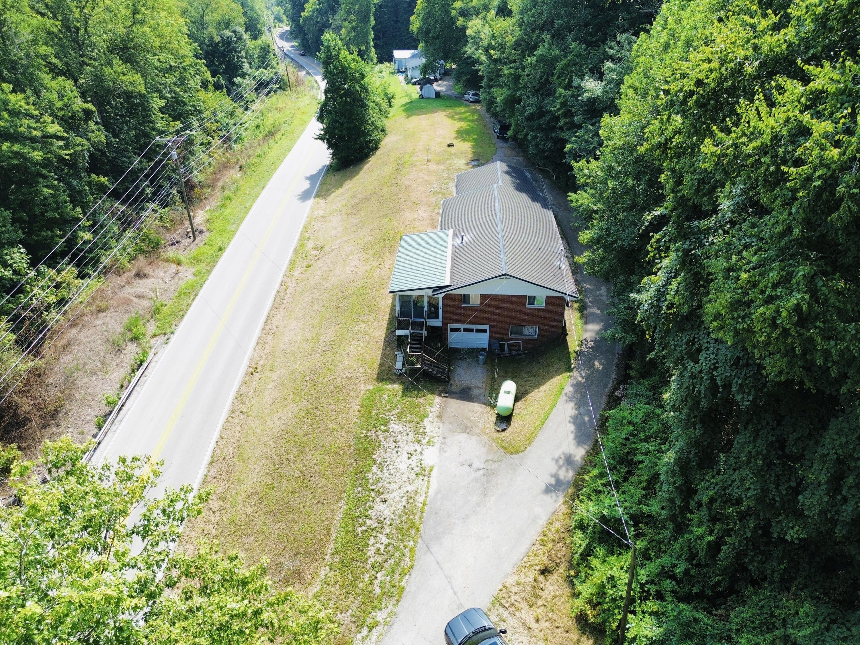 1556 Ky-8 Property Photo 10