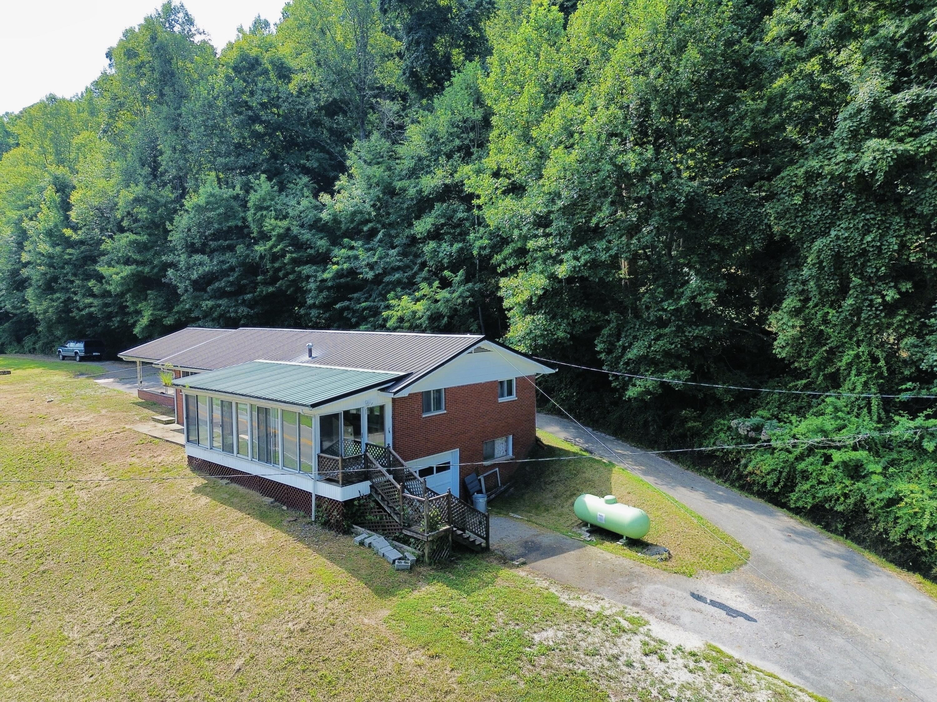 1556 Ky-8 Property Photo 11