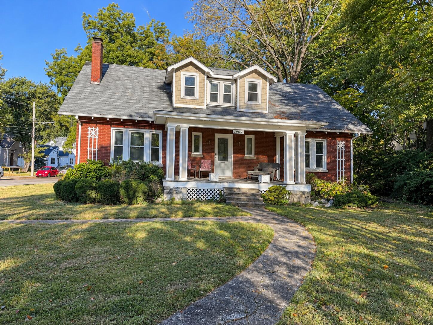 1909 Nicholasville Road Property Photo 1