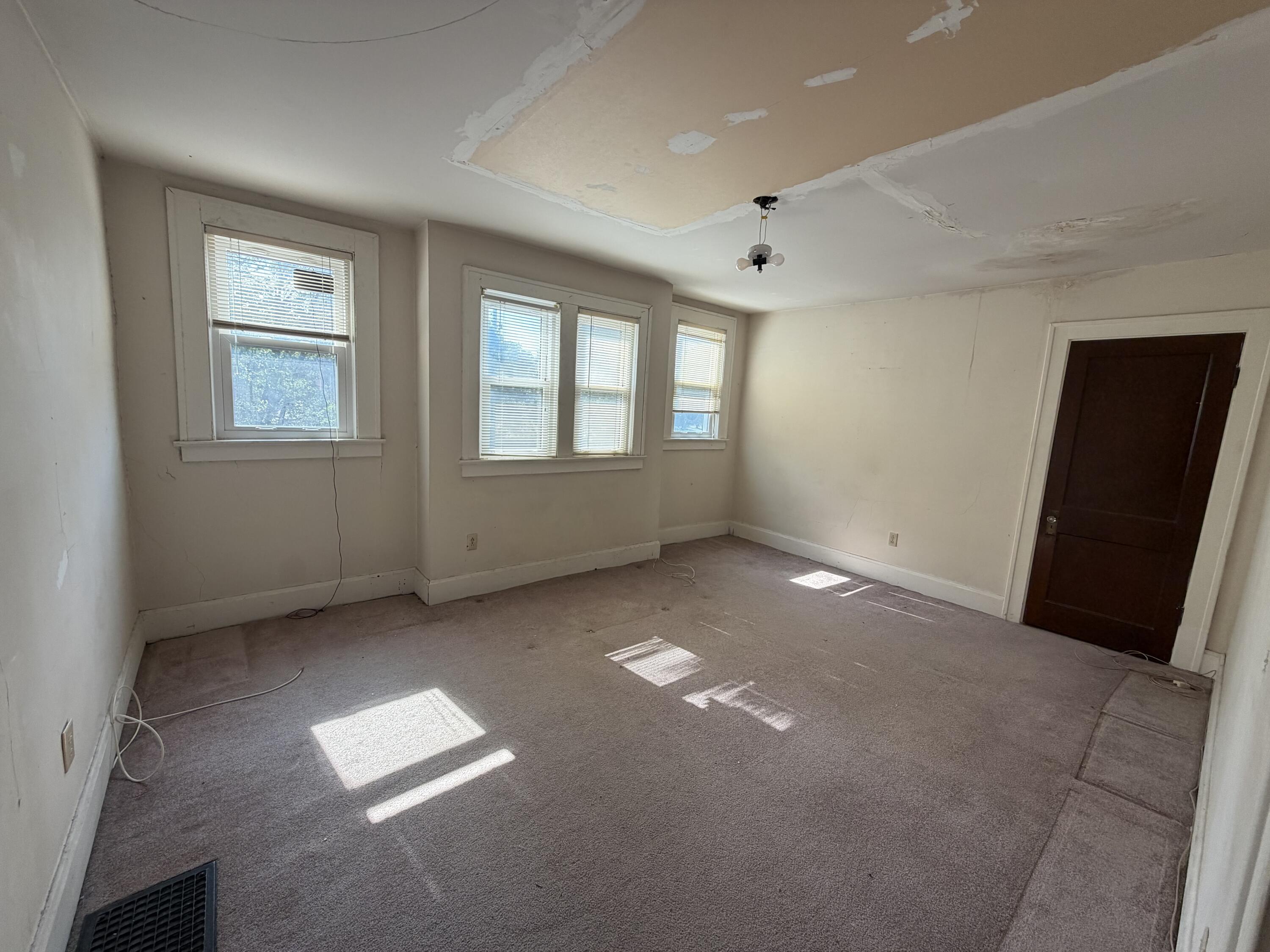 1909 Nicholasville Road Property Photo 23