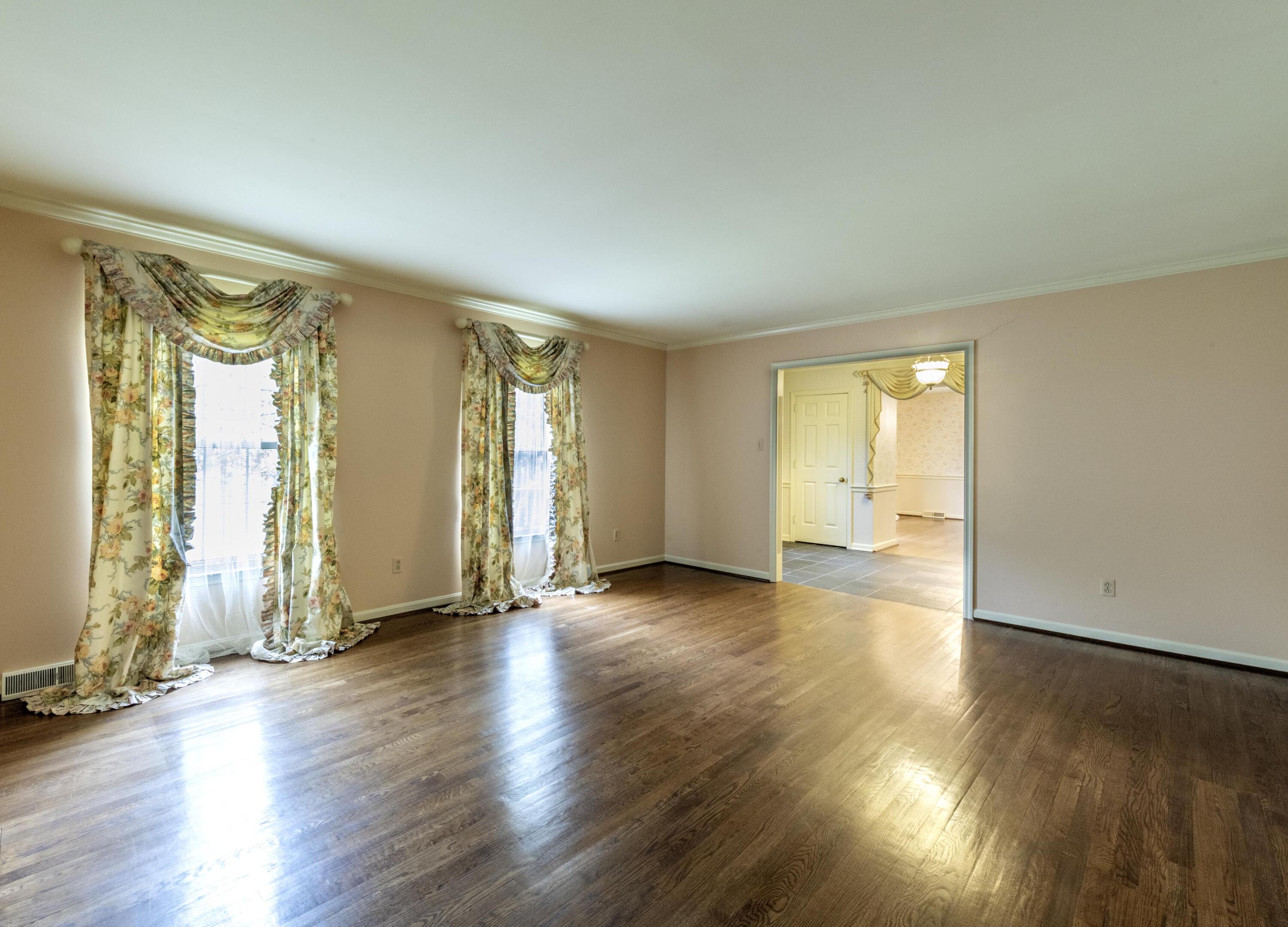 2092 Bridgeport Drive Property Photo 6