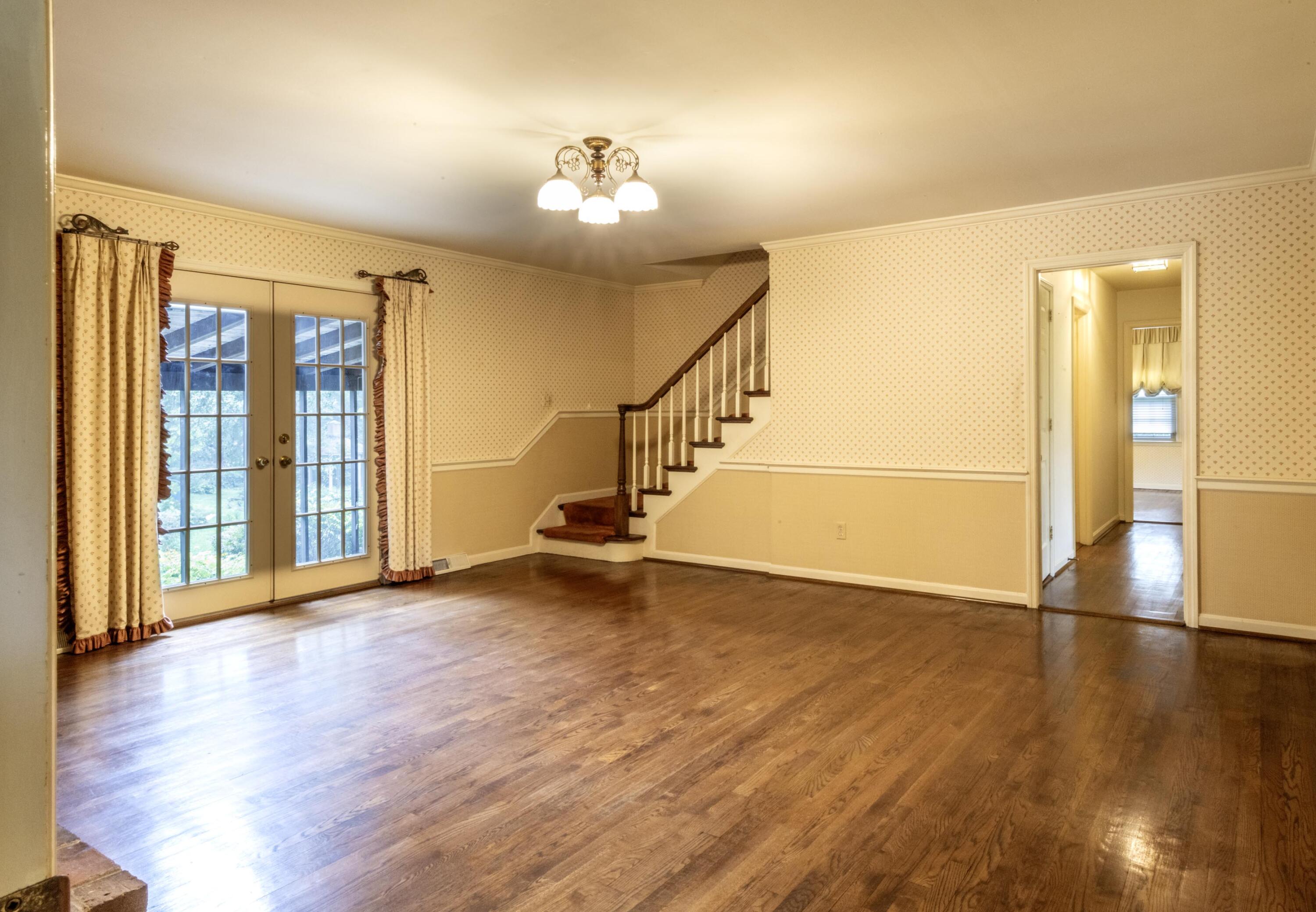 2092 Bridgeport Drive Property Photo 10