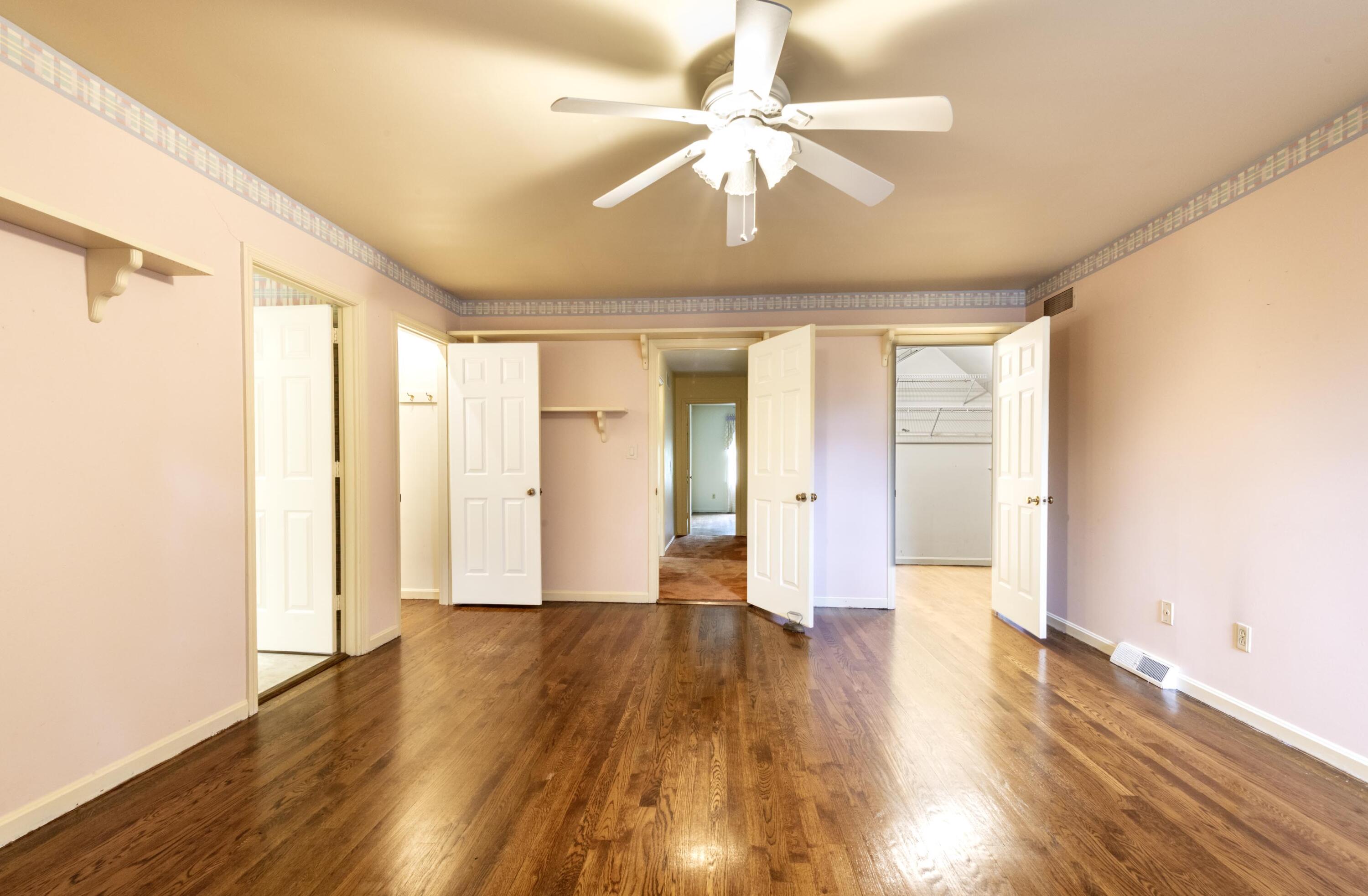 2092 Bridgeport Drive Property Photo 25