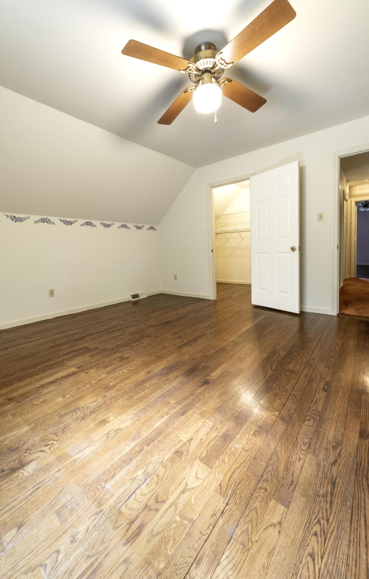 2092 Bridgeport Drive Property Photo 35