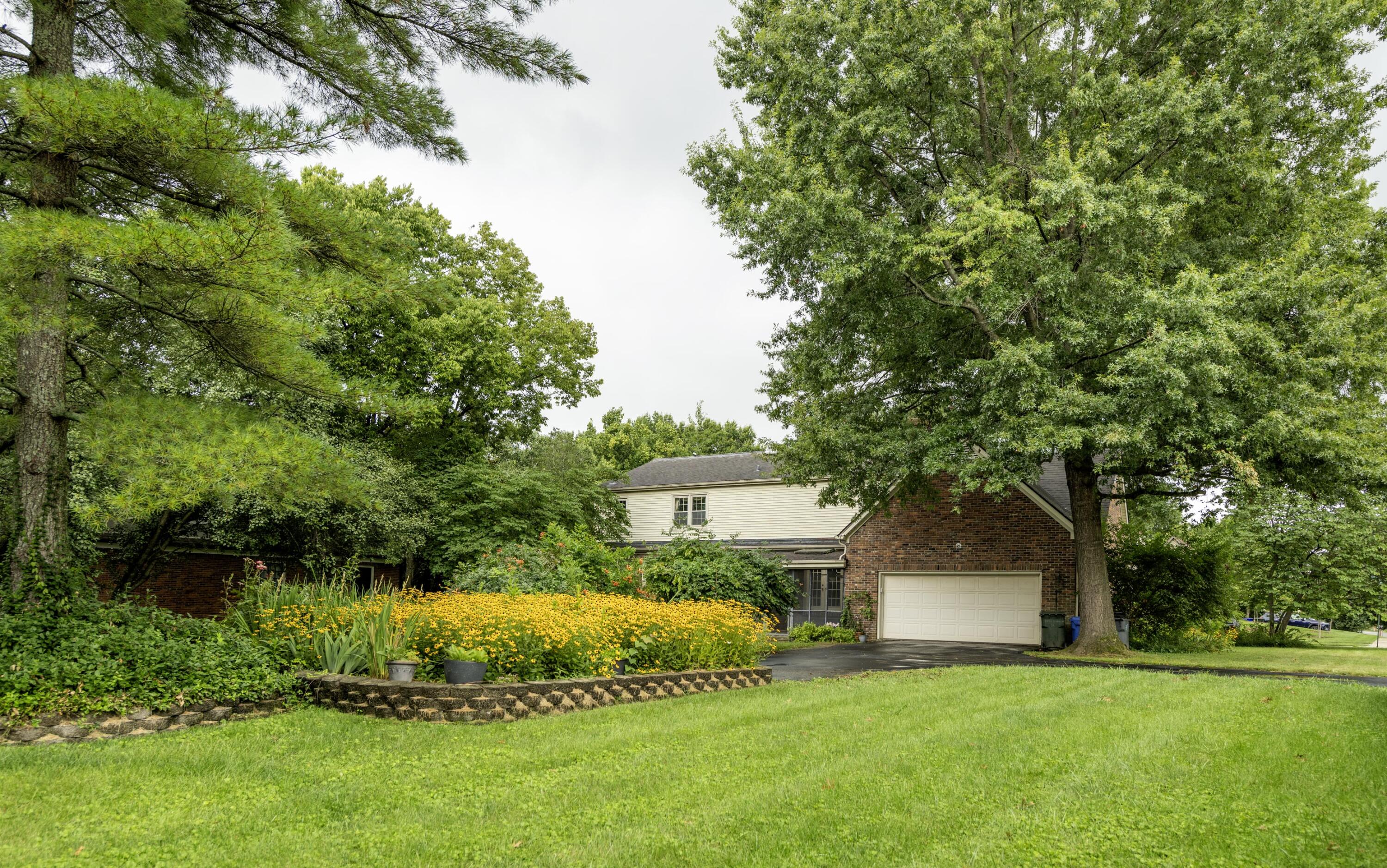 2092 Bridgeport Drive Property Photo 46