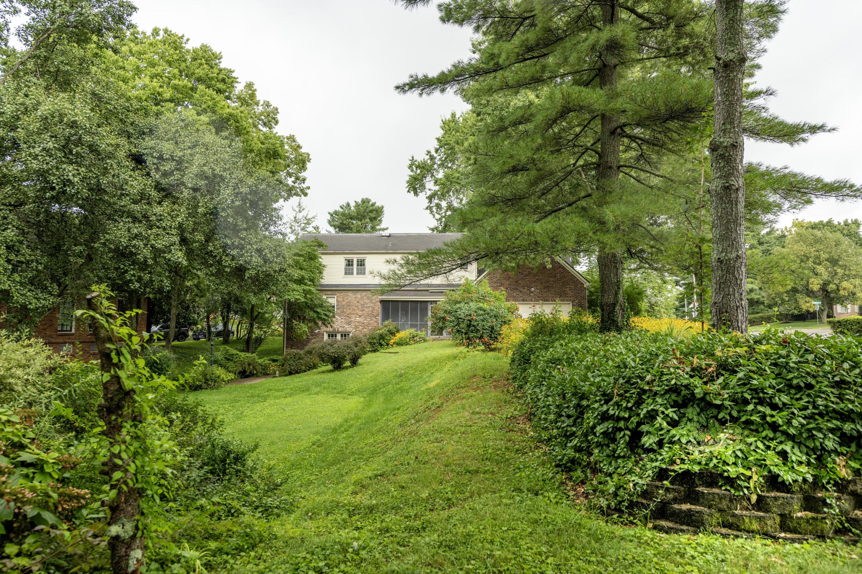 2092 Bridgeport Drive Property Photo 51