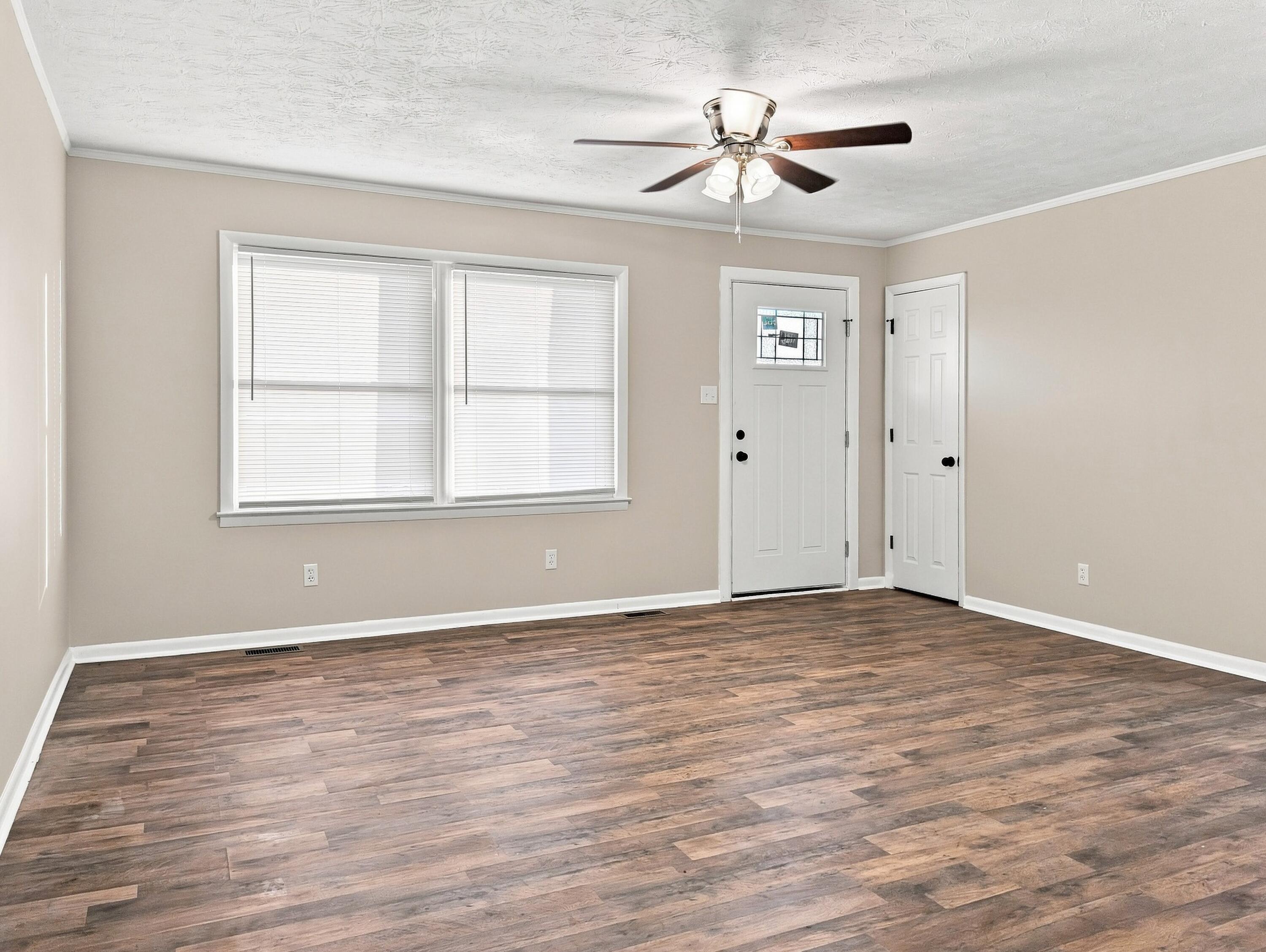 497 Asbury Lane Property Photo 14