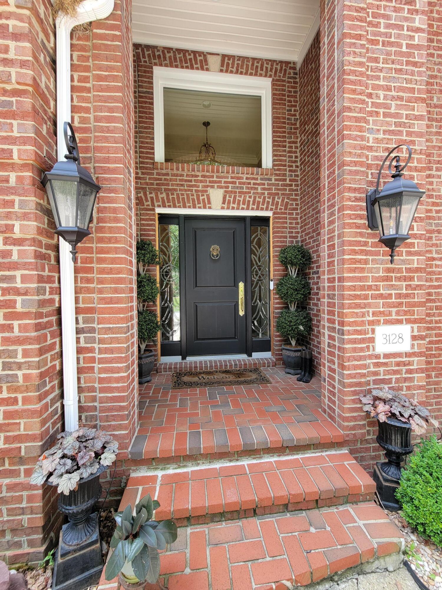 3128 Althorp Way Property Photo 6