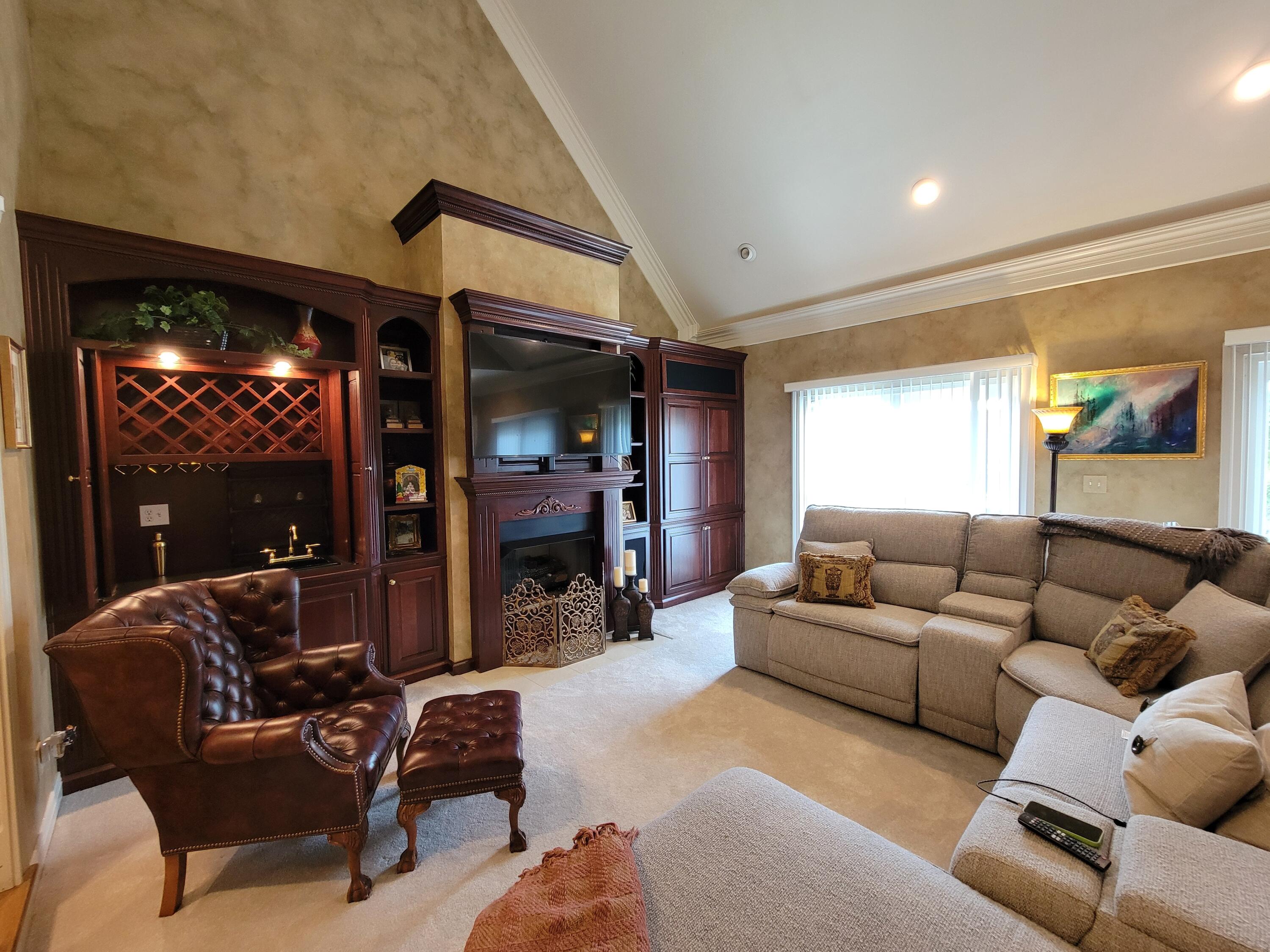 3128 Althorp Way Property Photo 12