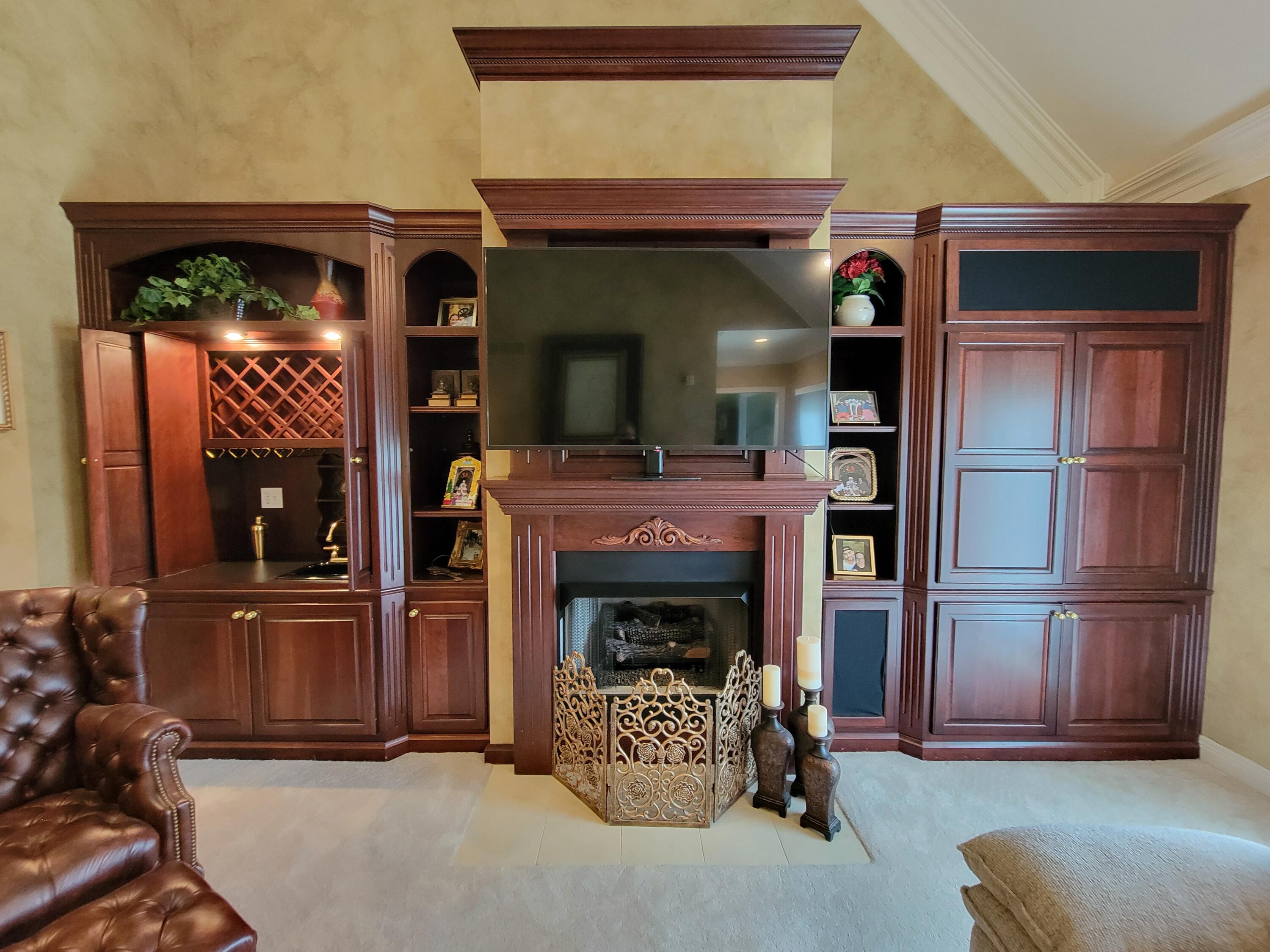 3128 Althorp Way Property Photo 13