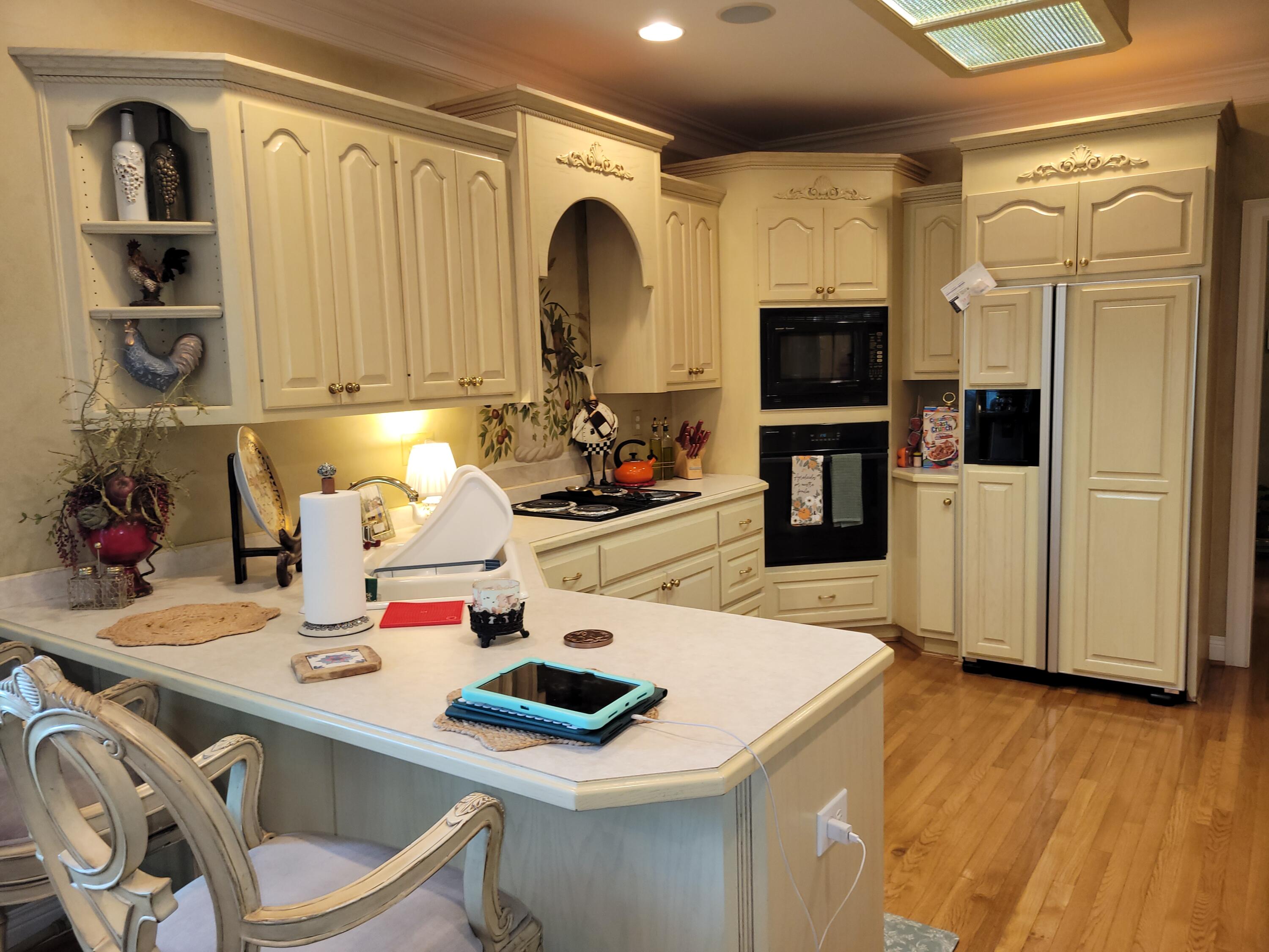 3128 Althorp Way Property Photo 18