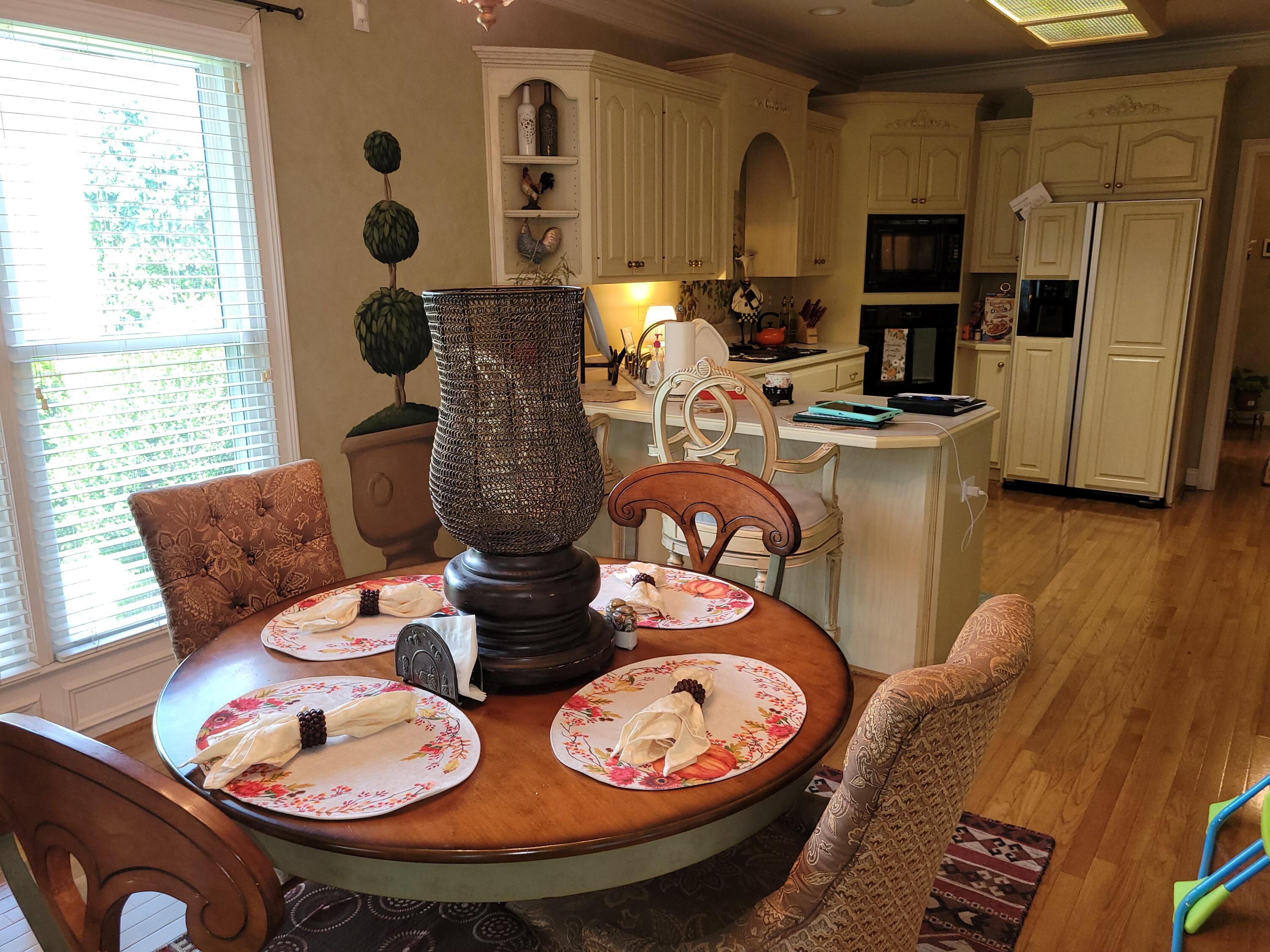 3128 Althorp Way Property Photo 22