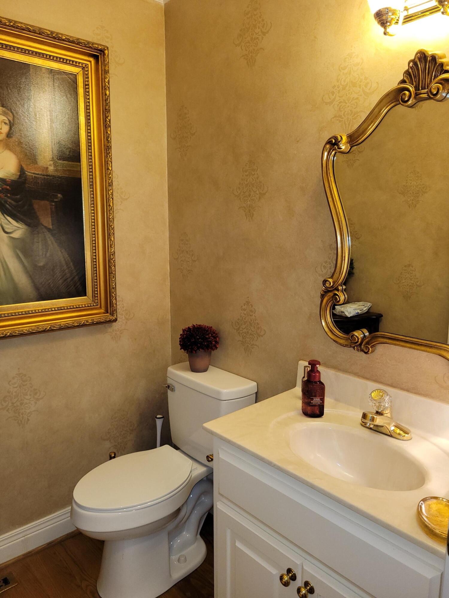 3128 Althorp Way Property Photo 31