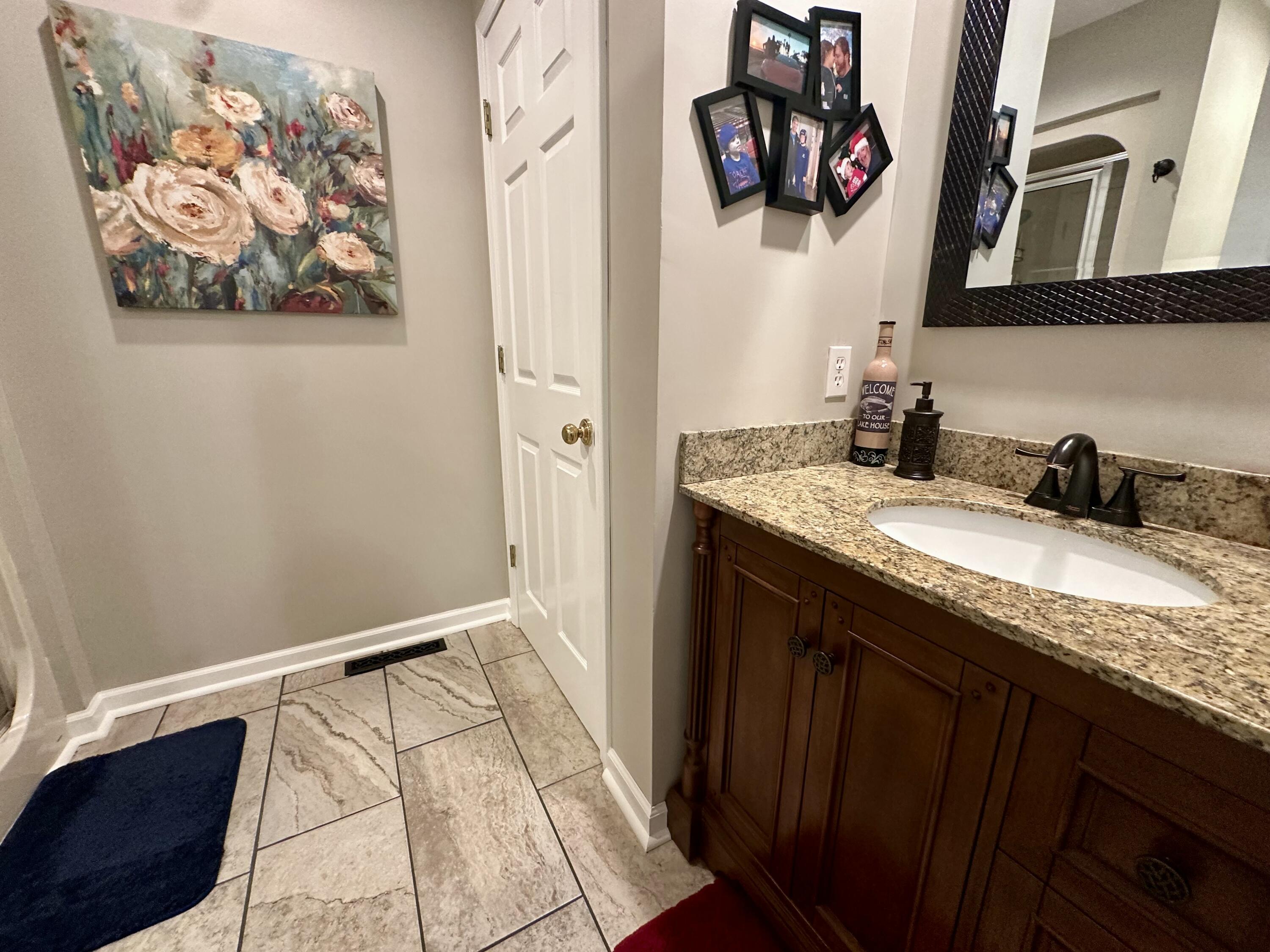 142 Adrian Lane Property Photo 46
