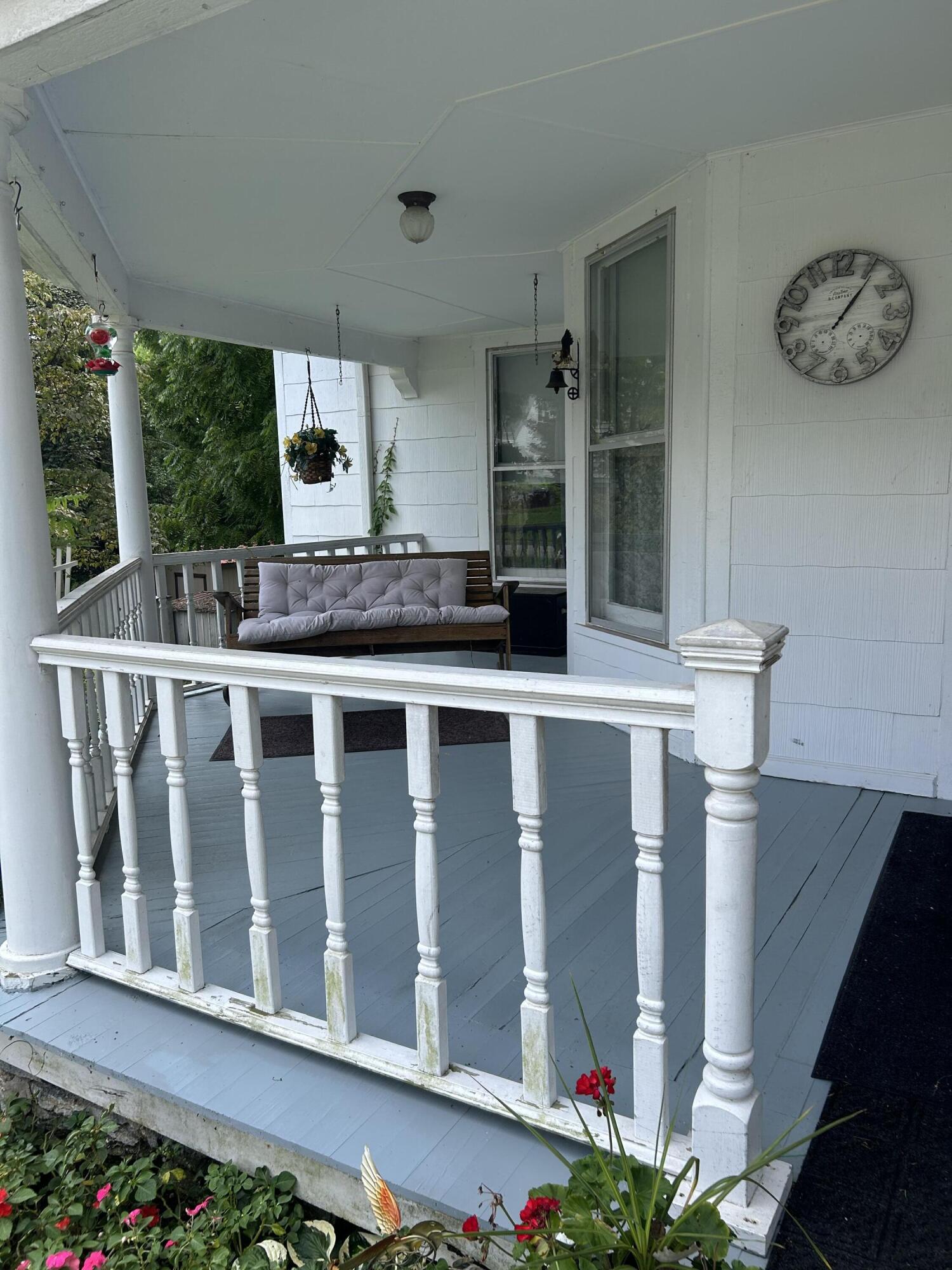 412 Holt Avenue Property Photo 2