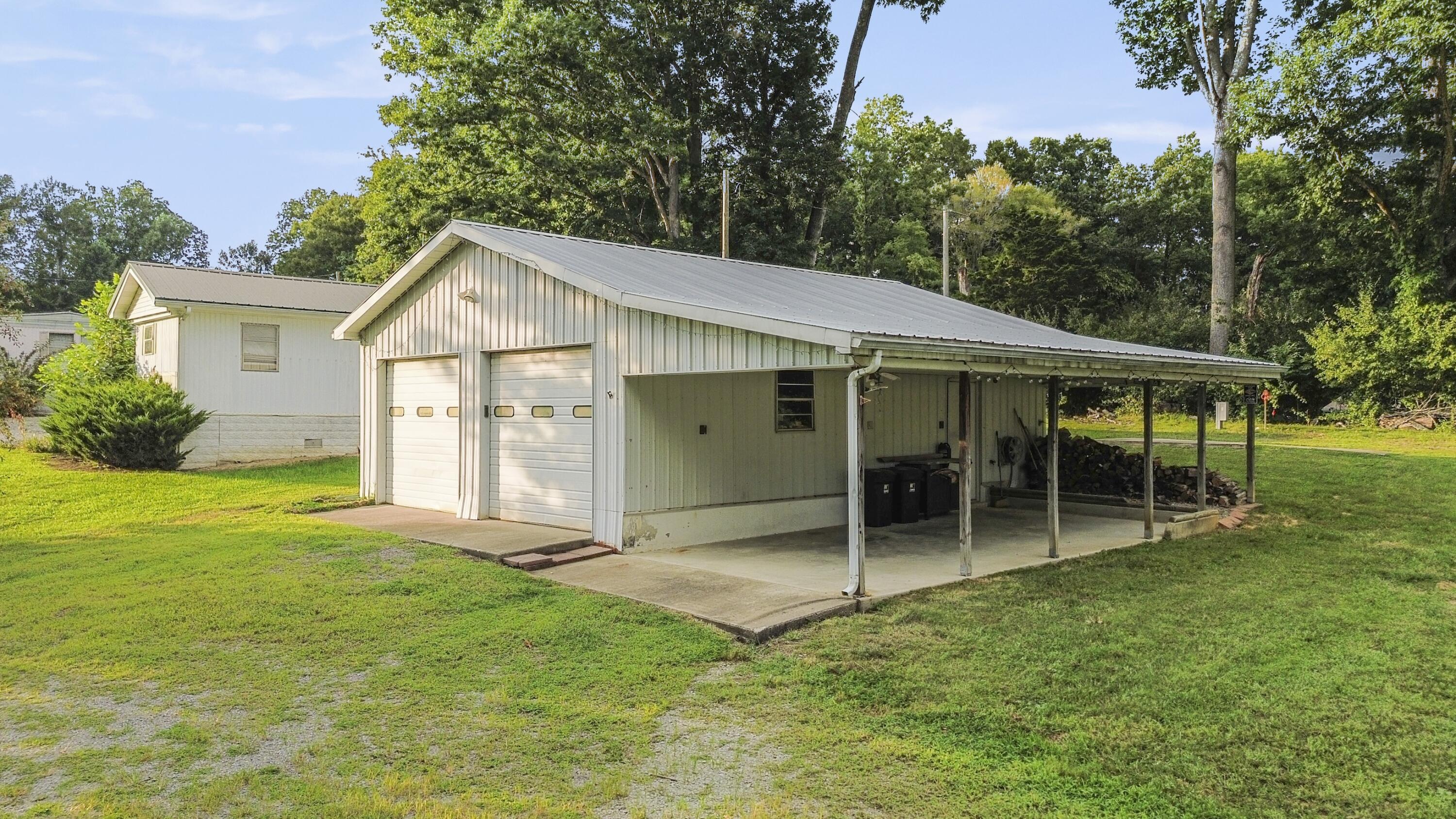 1842 Highway 1383 Property Photo 9