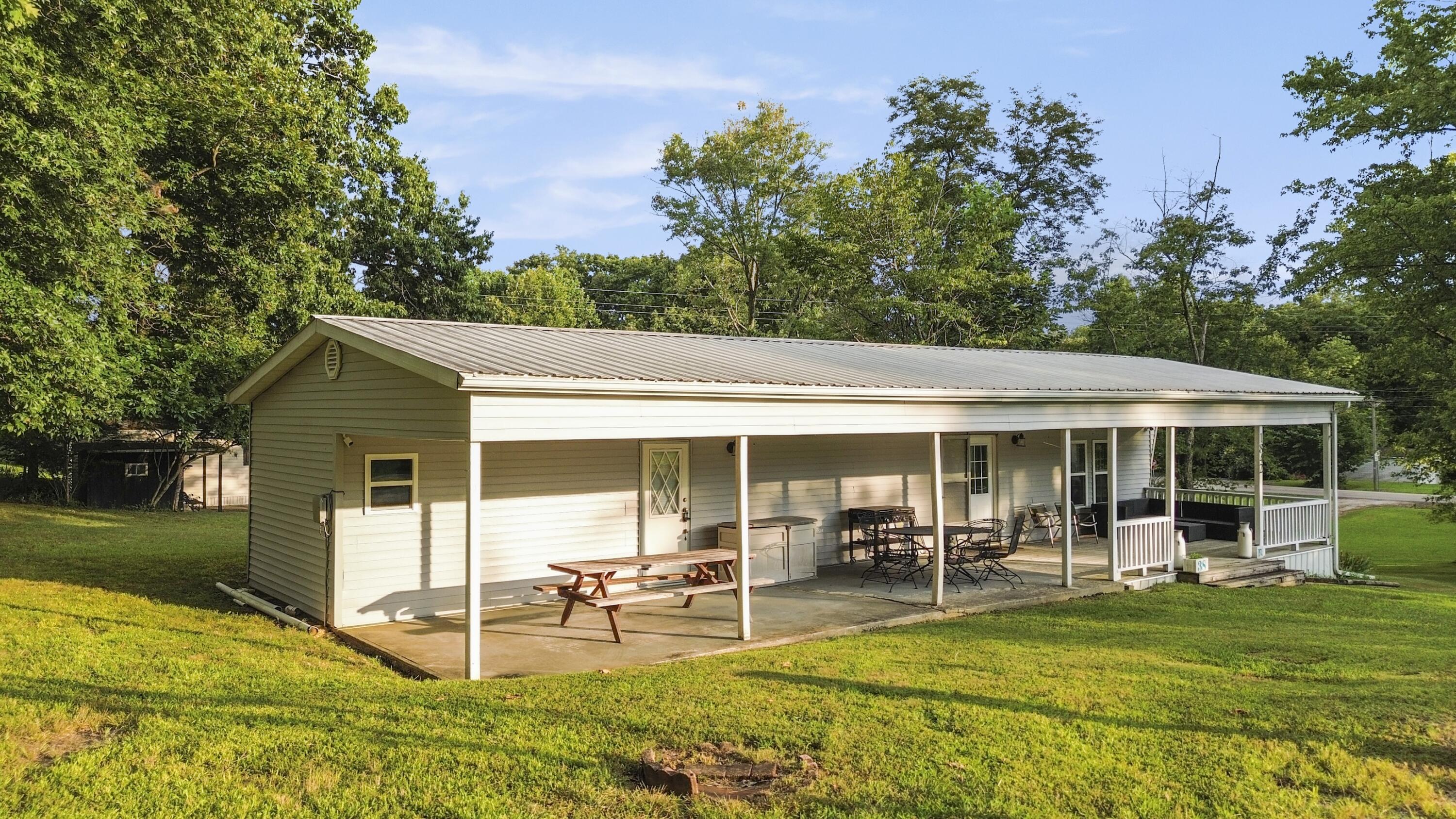 1842 Highway 1383 Property Photo 20