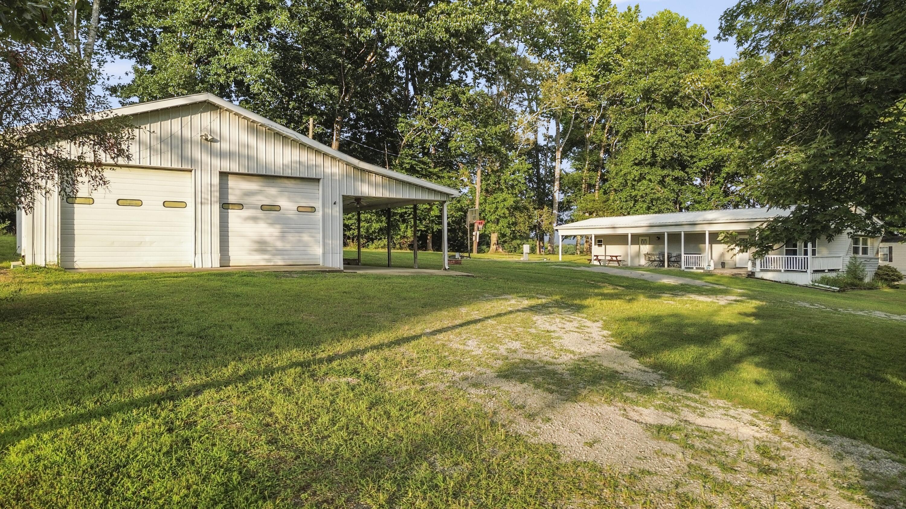 1842 Highway 1383 Property Photo 27