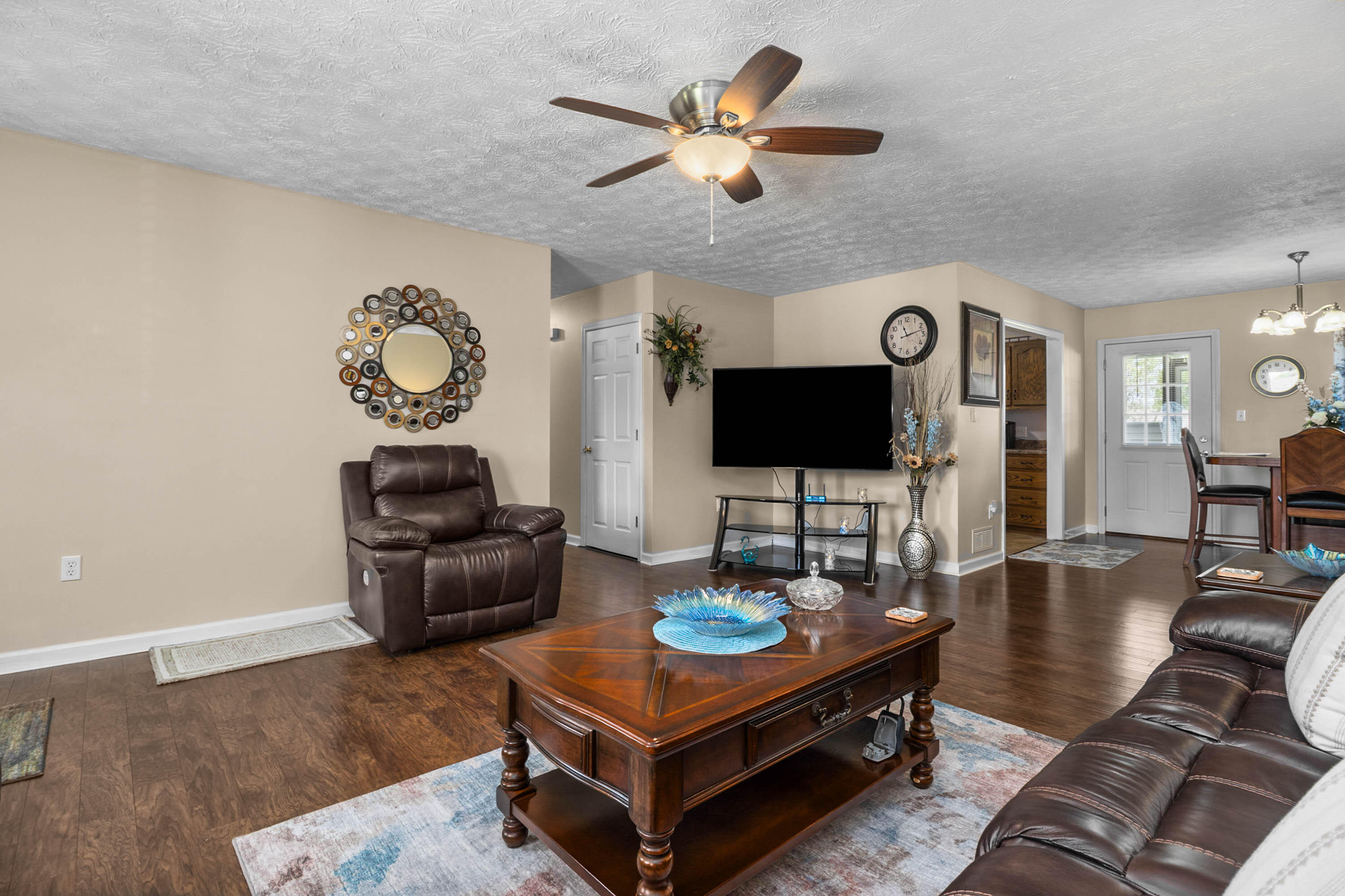 3012 Warm Springs Drive Property Photo 17