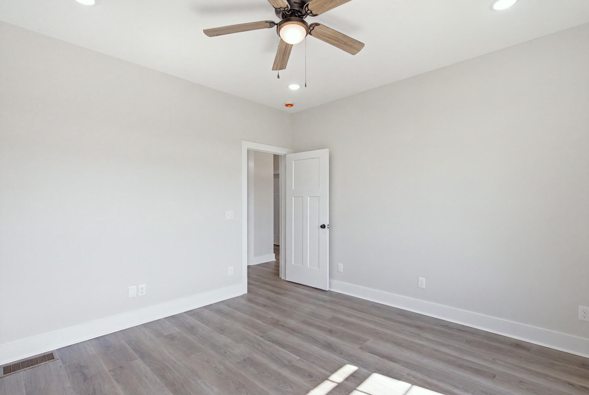 107 Dawn Court Property Photo 30