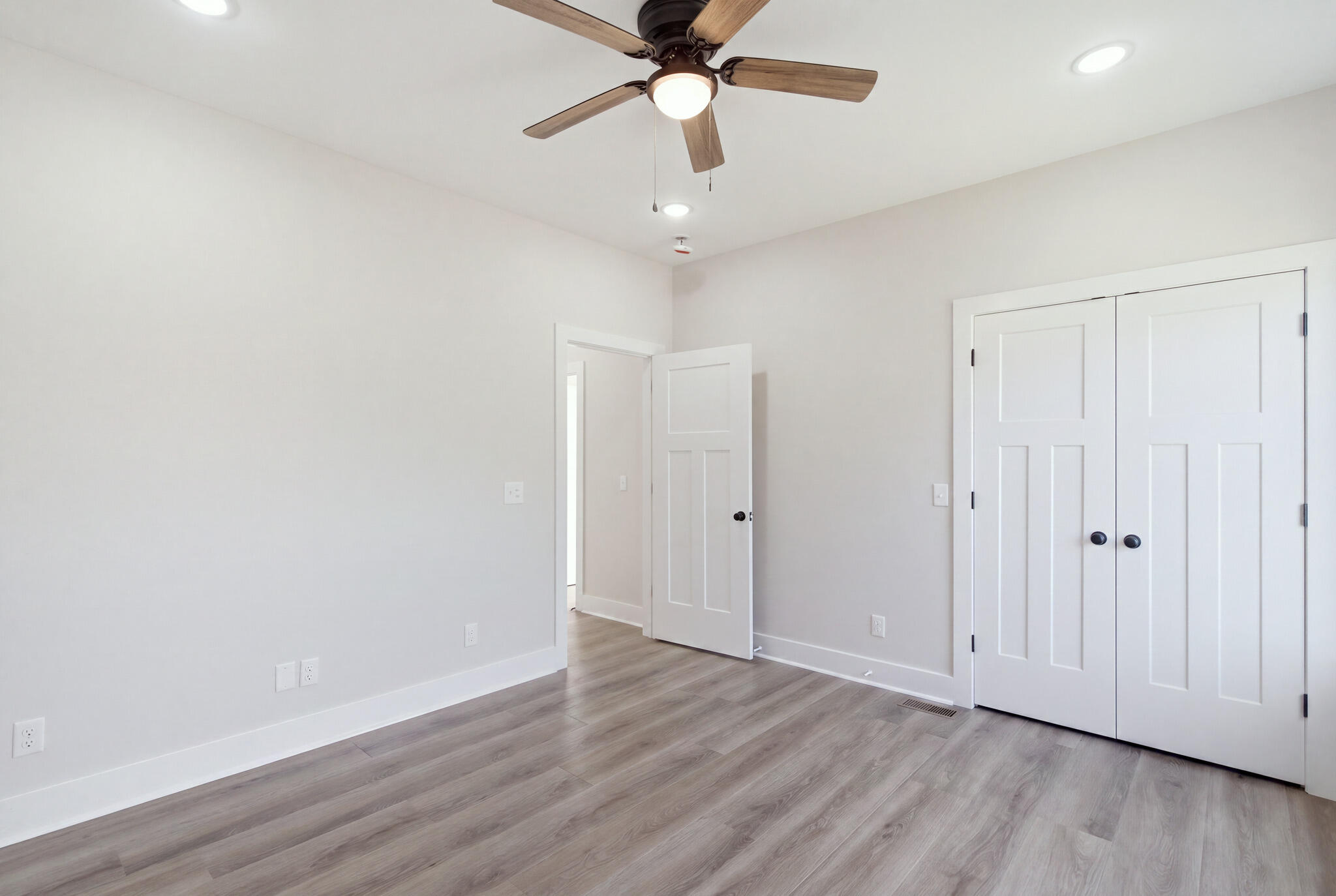107 Dawn Court Property Photo 32