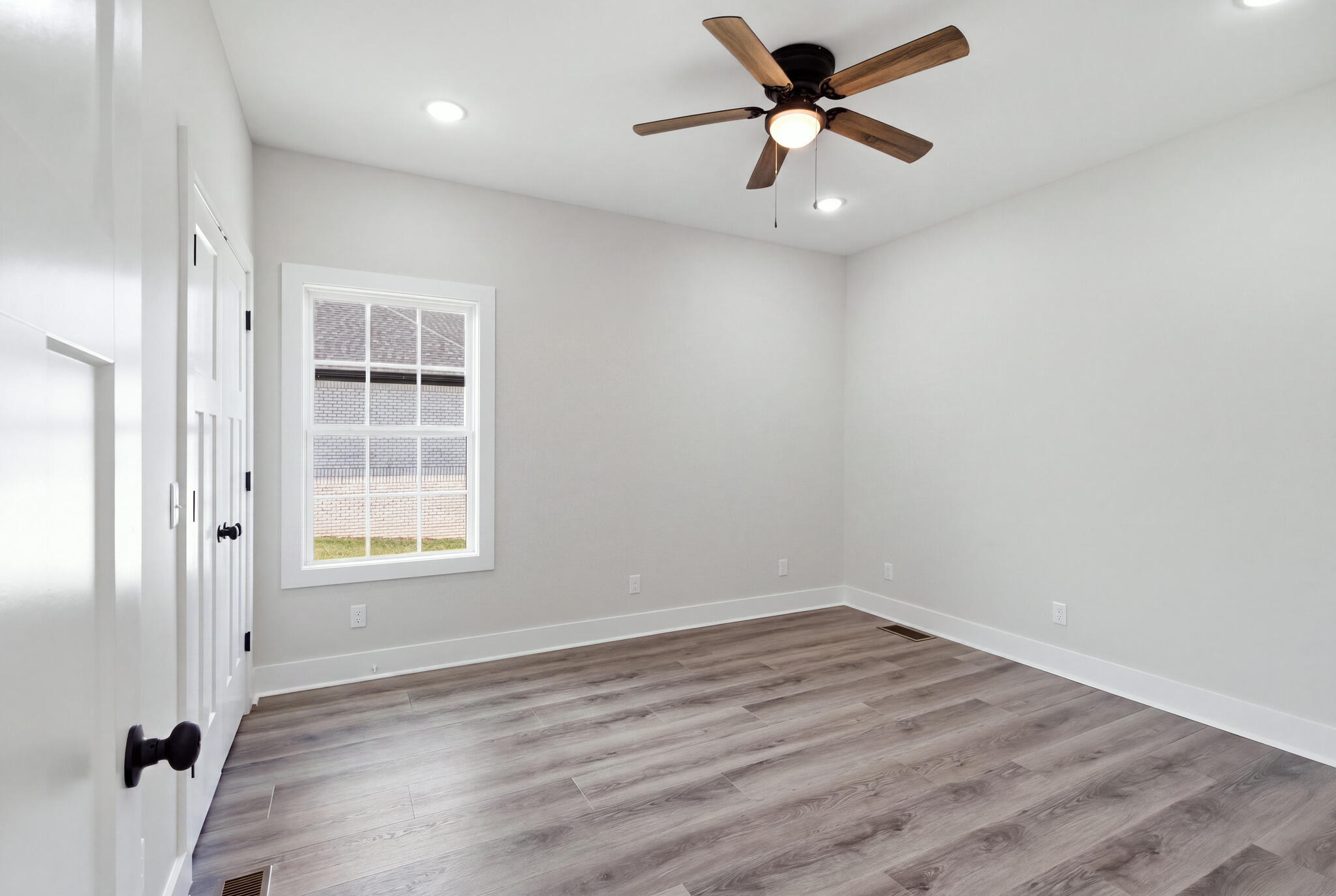 107 Dawn Court Property Photo 34